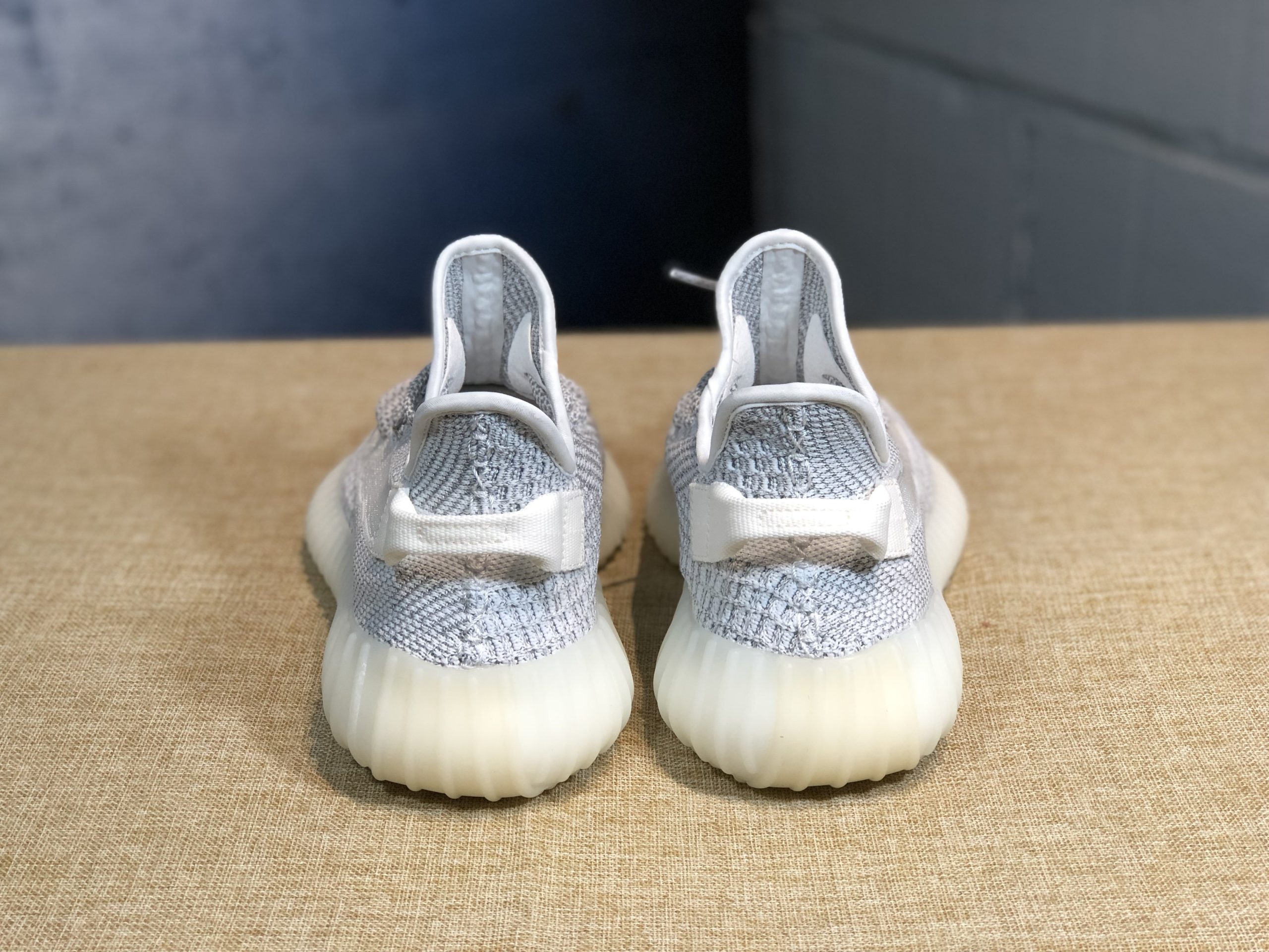 Adidas yeezy boost 350 v2 - immagine 4
