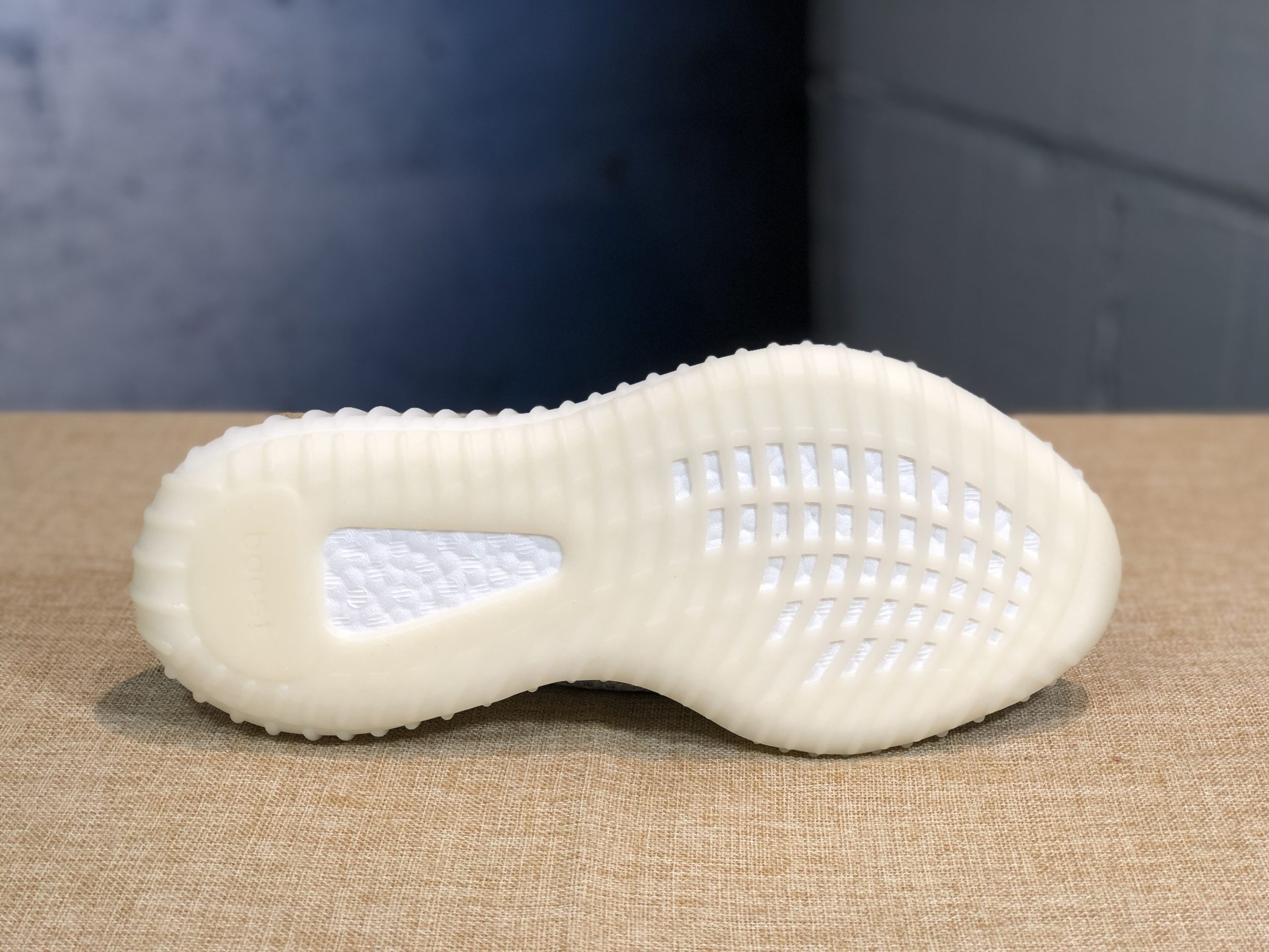 Adidas yeezy boost 350 v2 - immagine 5