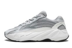Adidas yeezy boost 700