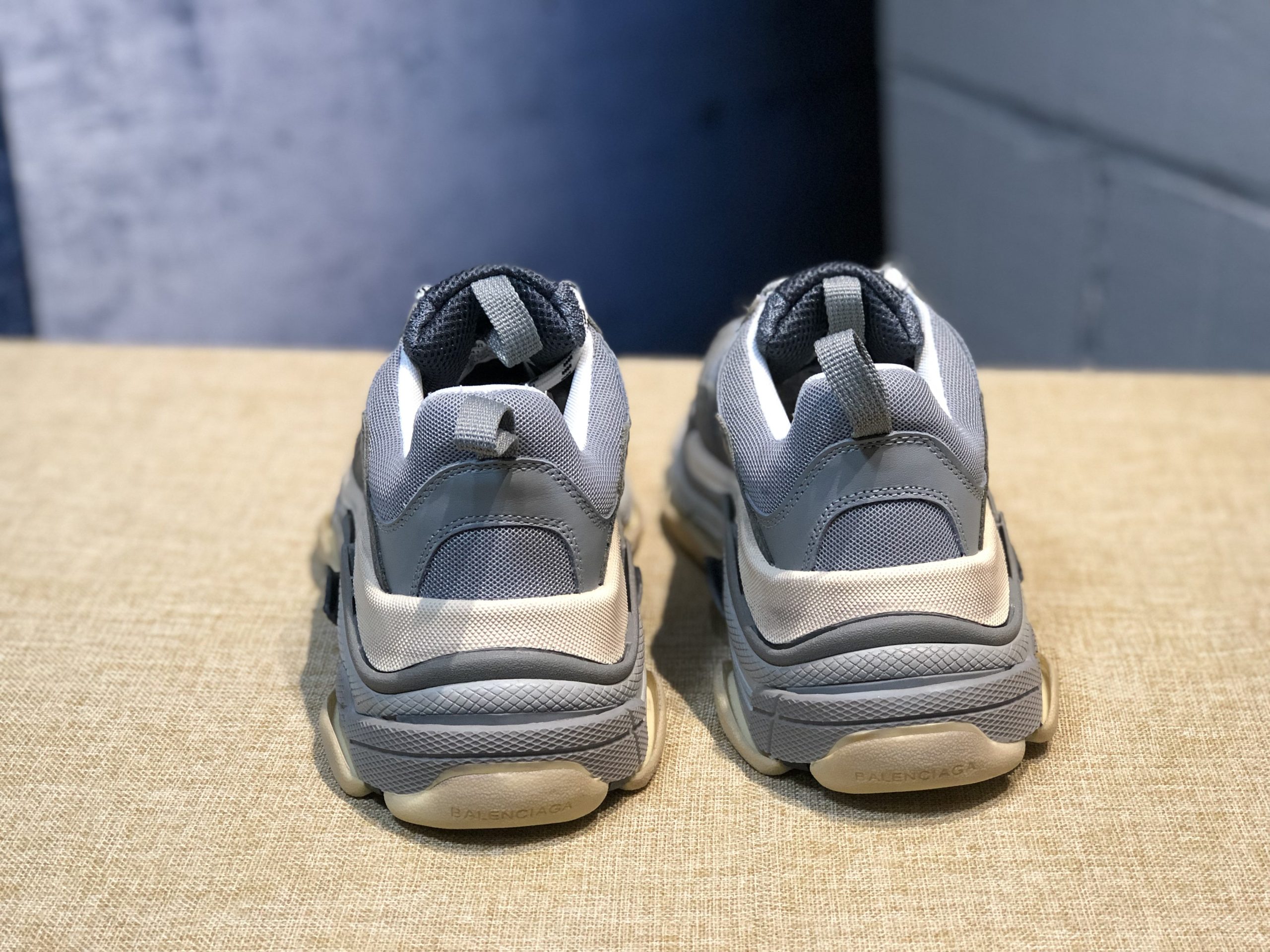 Balenciaga Triple s - immagine 4