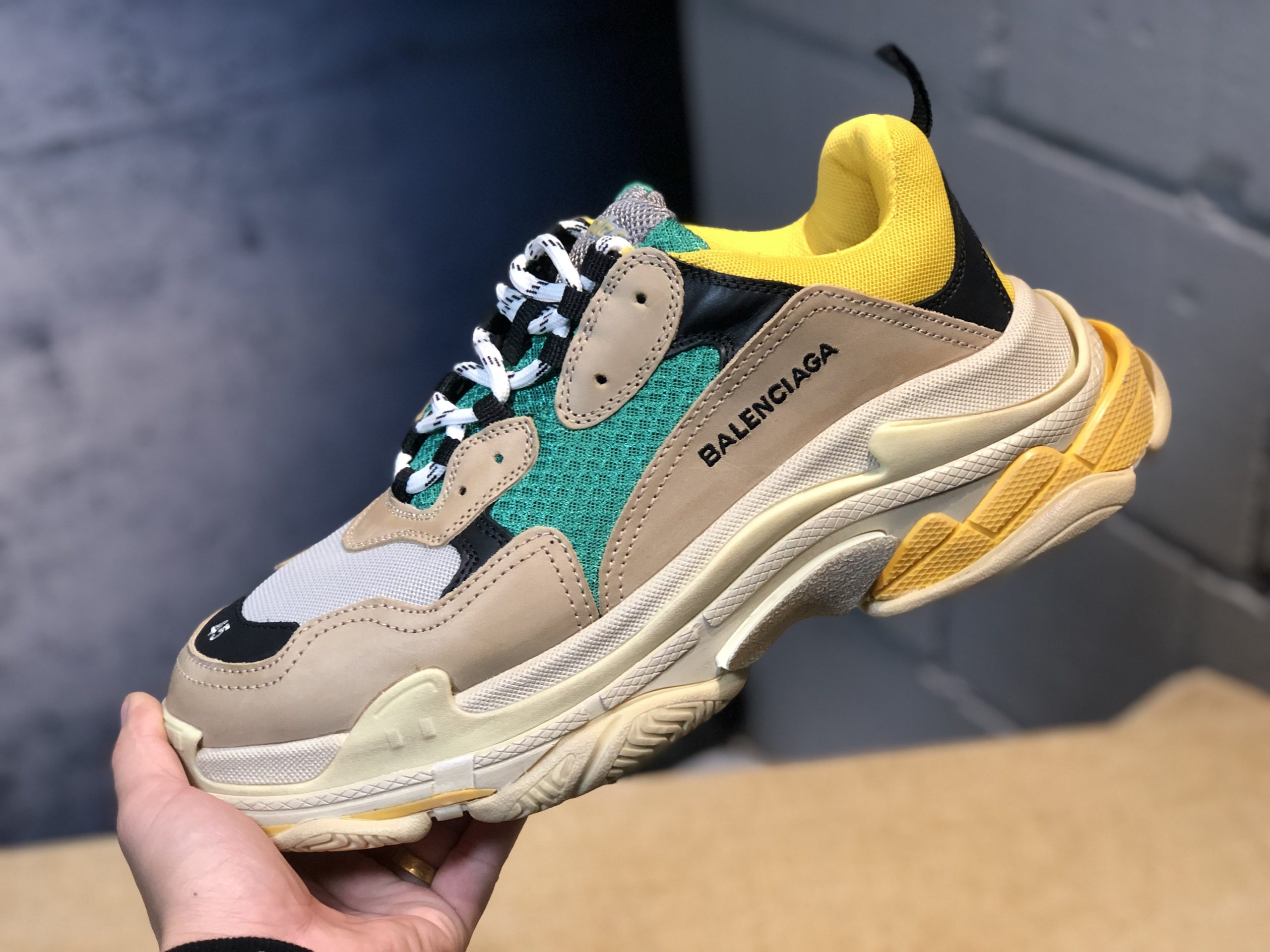 Balenciaga triple s - immagine 2