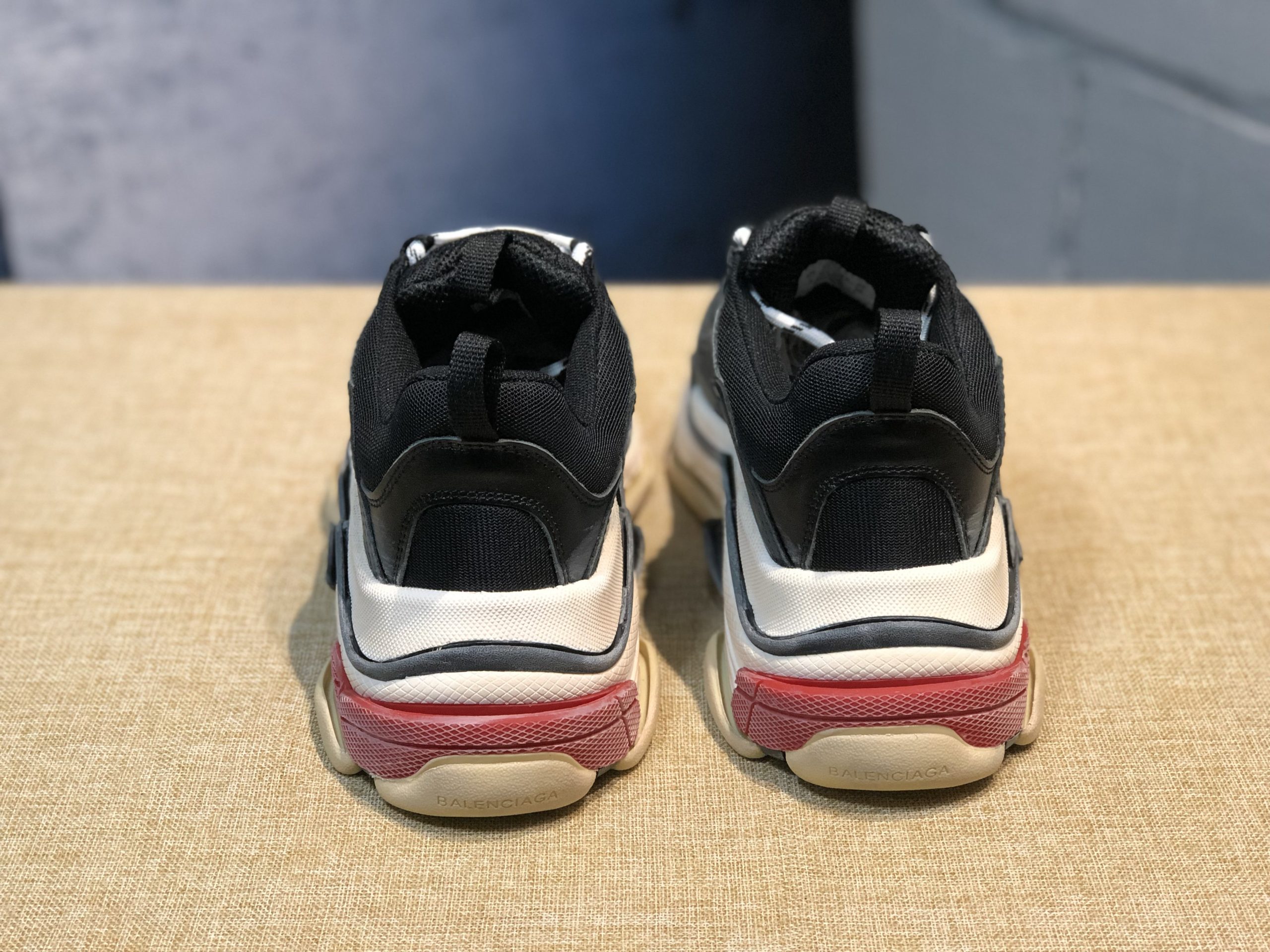 Balenciaga triple s - immagine 4