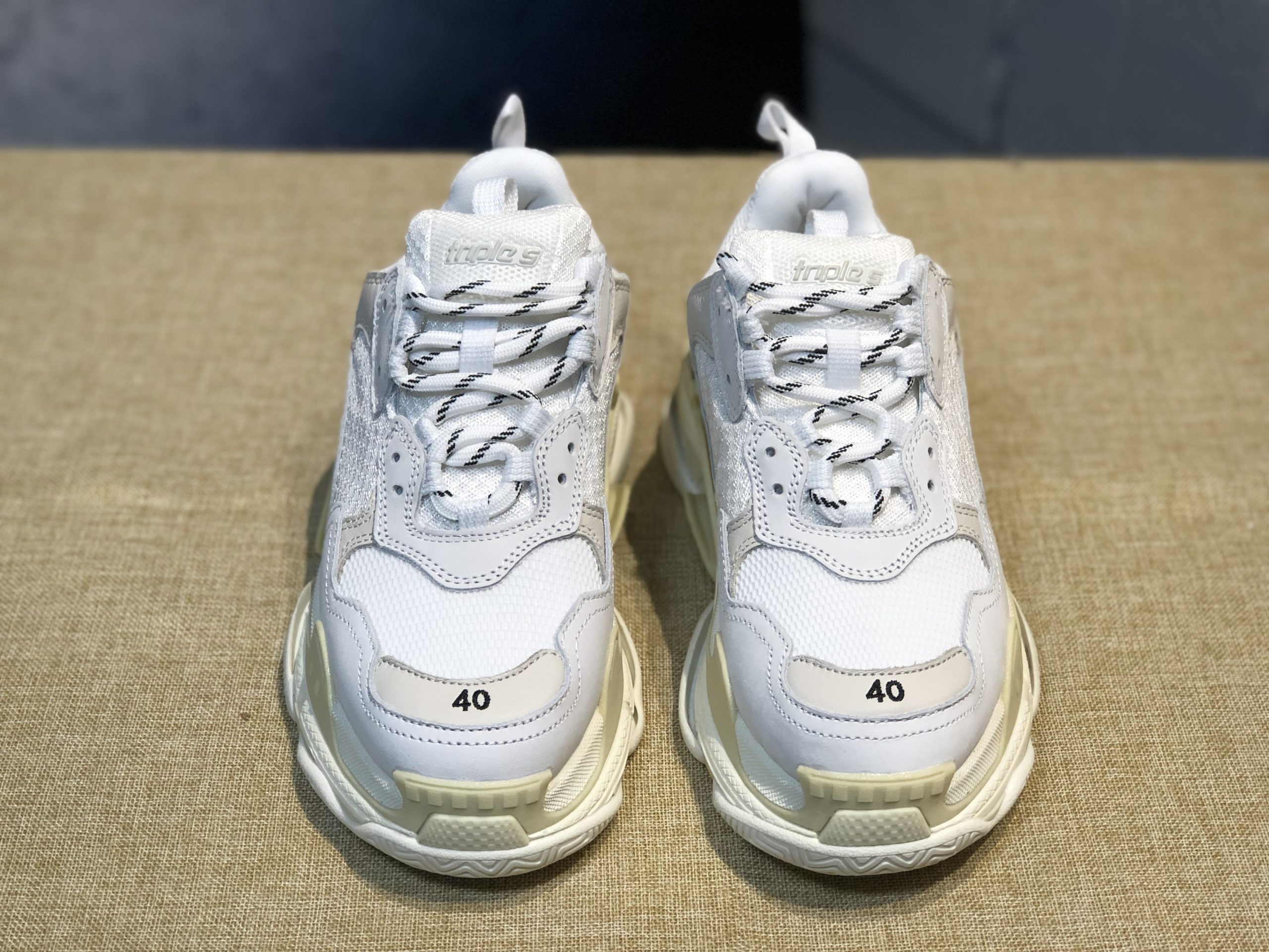Balenciaga Triple s - immagine 3