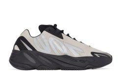 Adidas yeezy boost 700