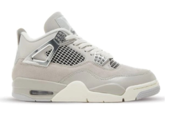 Jordan 4 "Frozen moments"