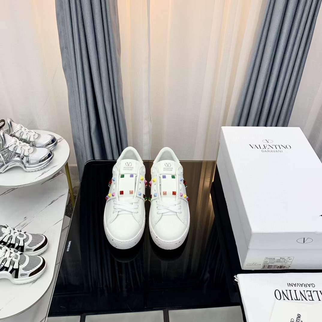 Valentino sneakers "open for a change" - immagine 5