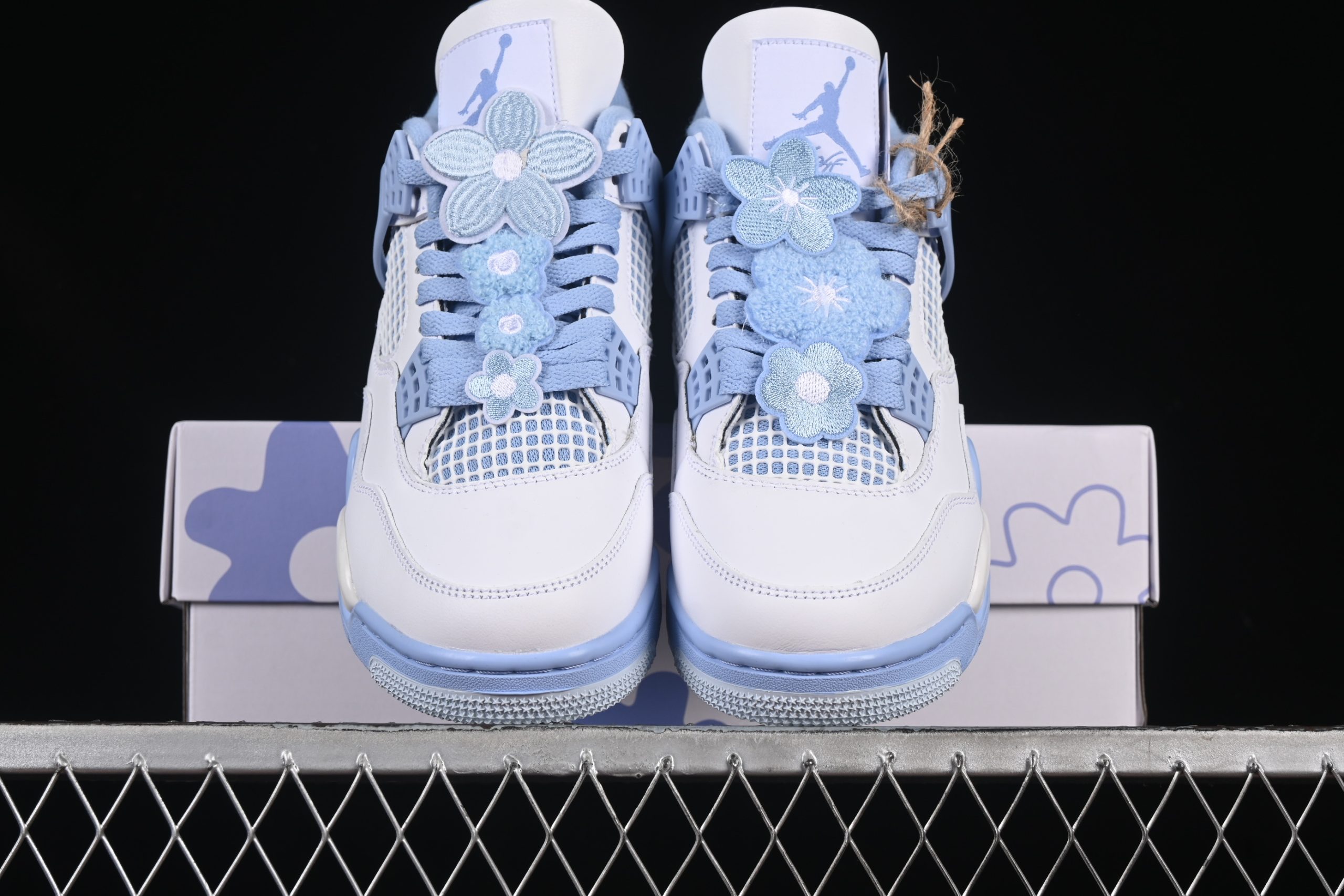 Jordan 4 "Forget me not" - immagine 5