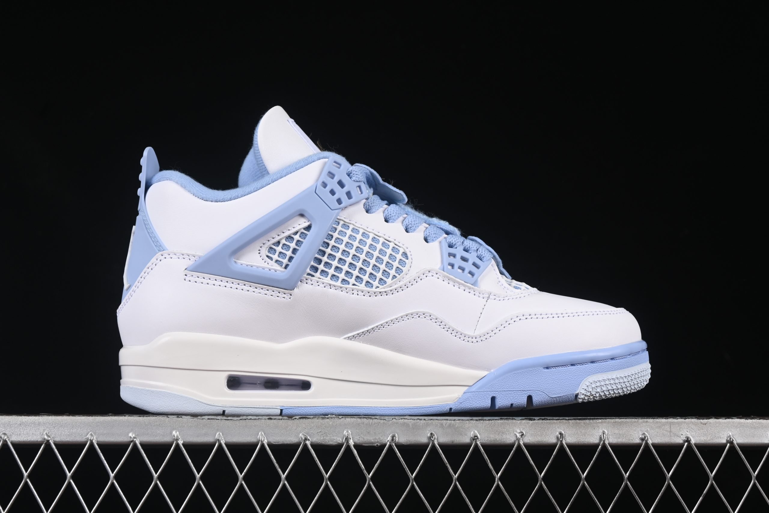 Jordan 4 "Forget me not" - immagine 2