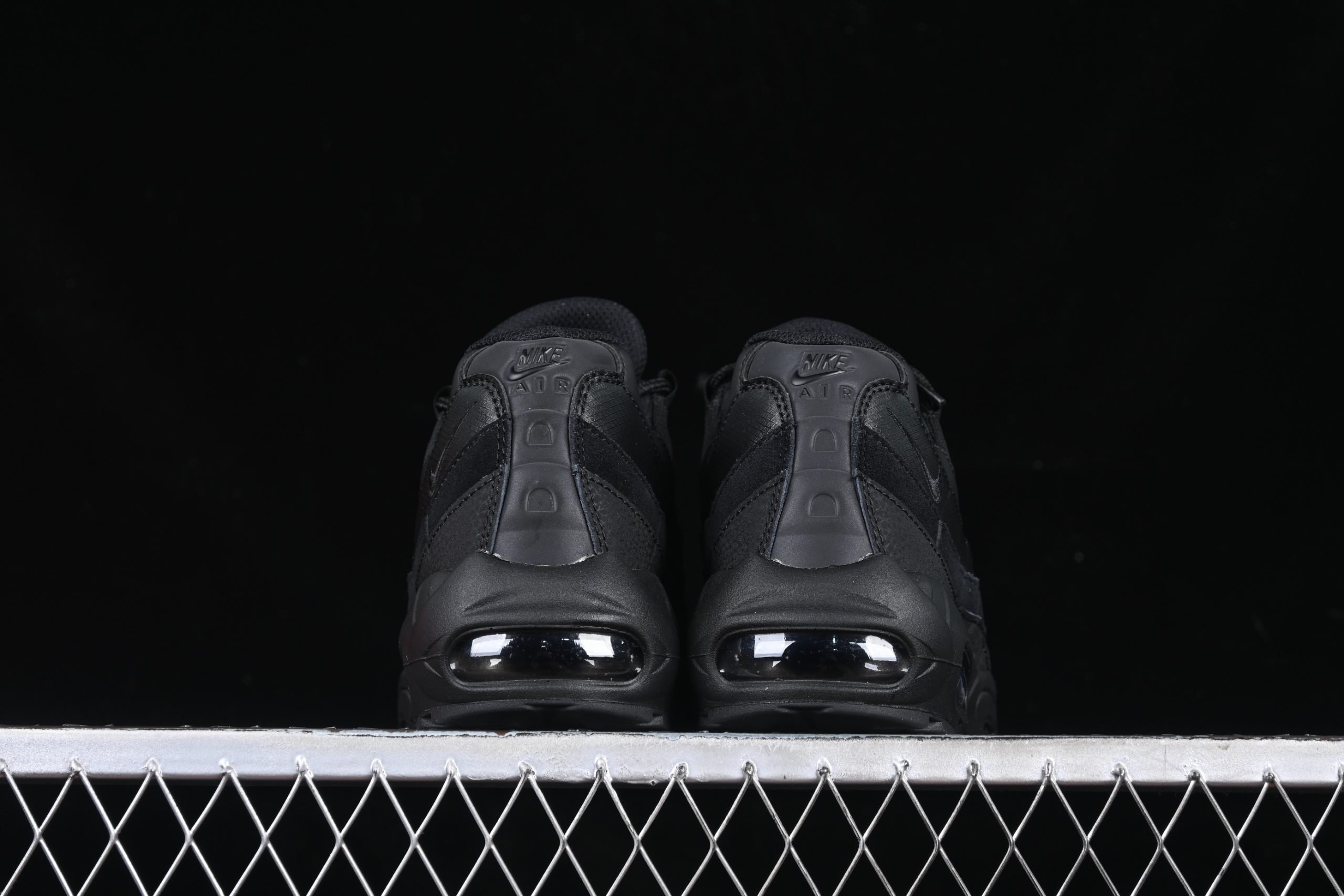 Nike air max 95 Essential Black - immagine 4
