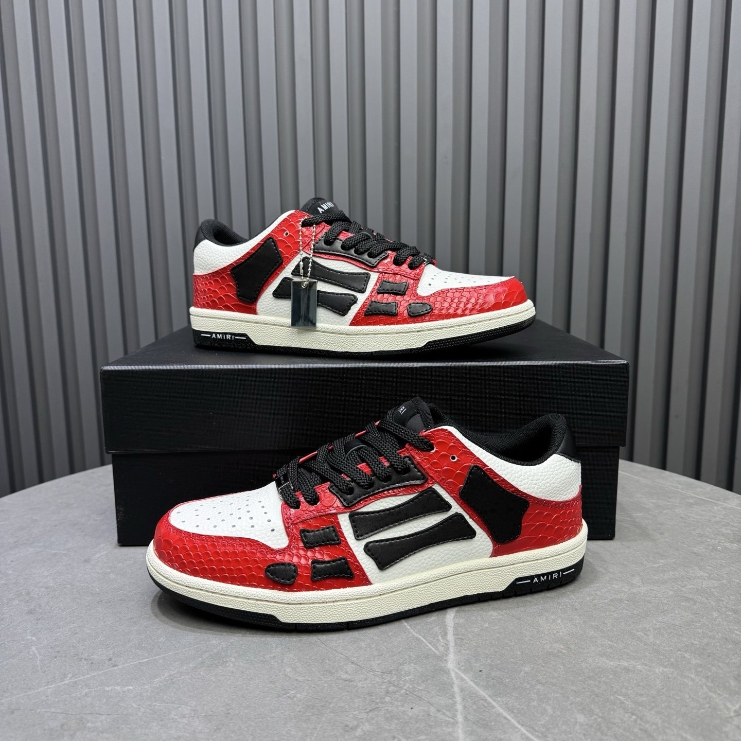 Amiri Skel Top Low Black Red Snake Effect - immagine 3