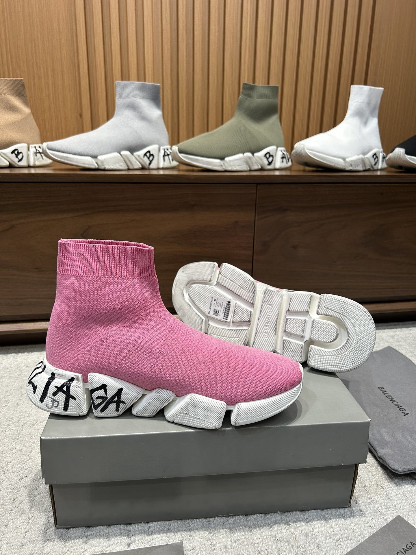 Balenciaga Speed 2.0 Graffiti Recycled Knit Fluo Pink - immagine 5