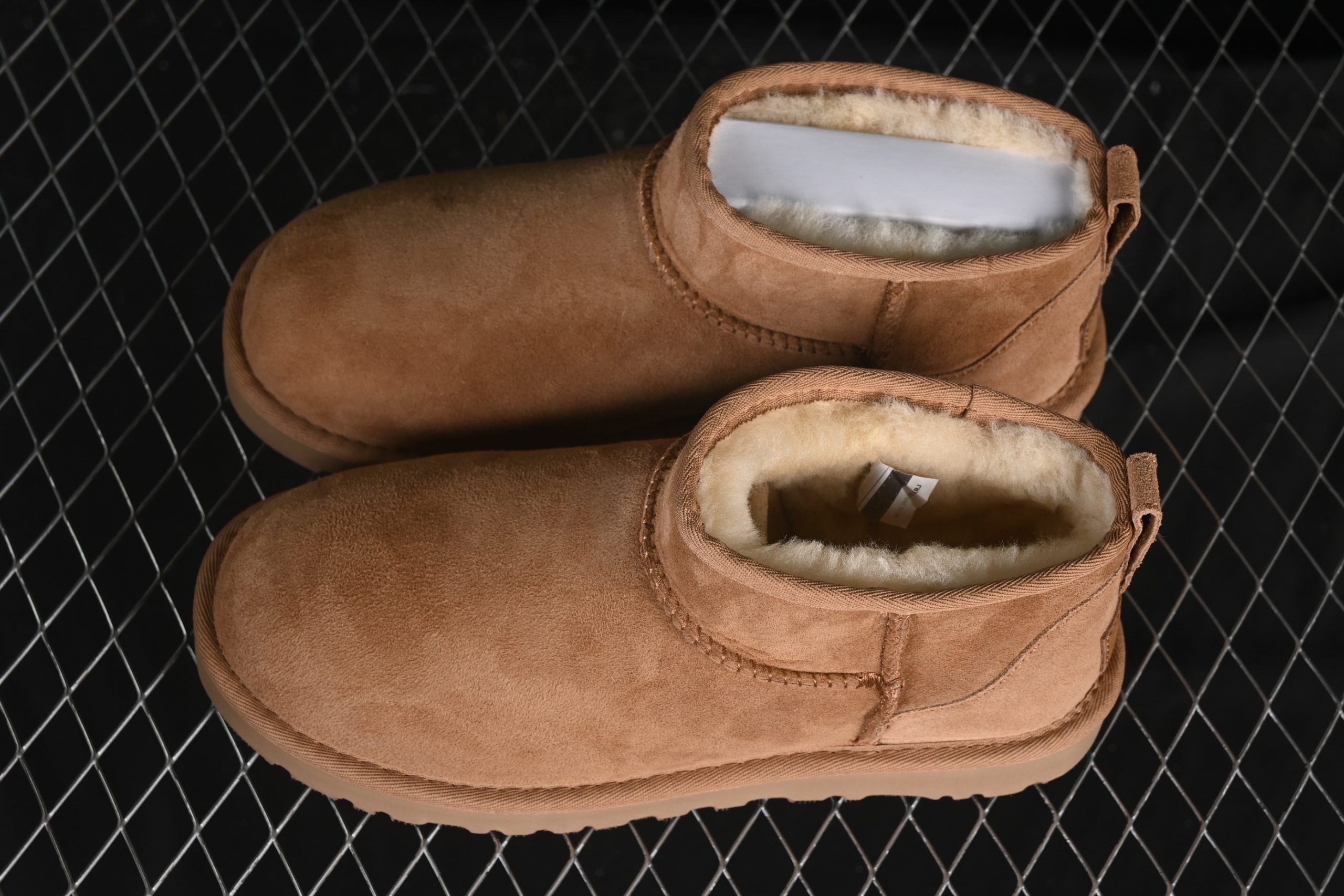 UGG Classic Ultra Mini Chestnut - immagine 5