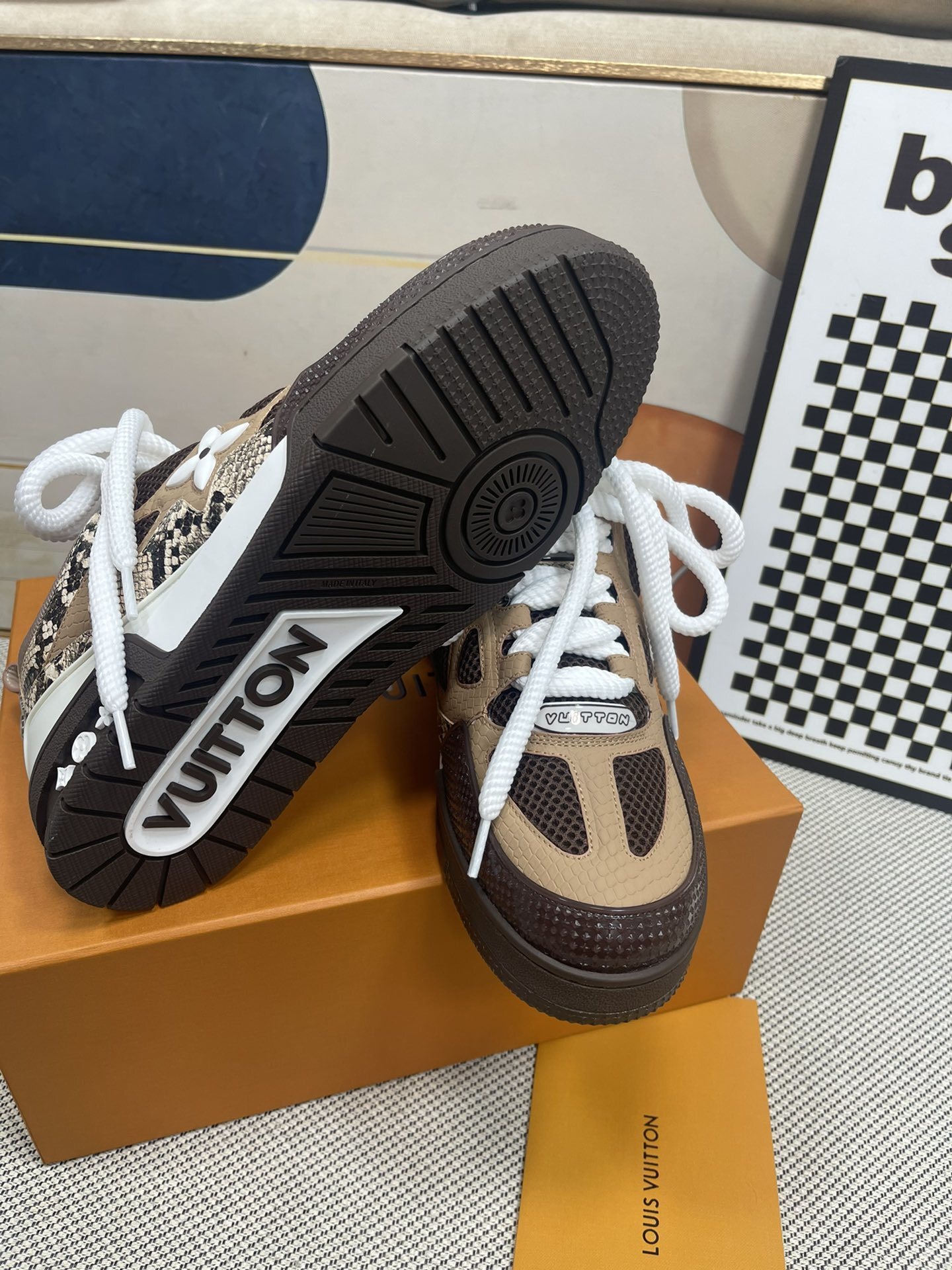 LV Skate Brown Snakeskin - immagine 4