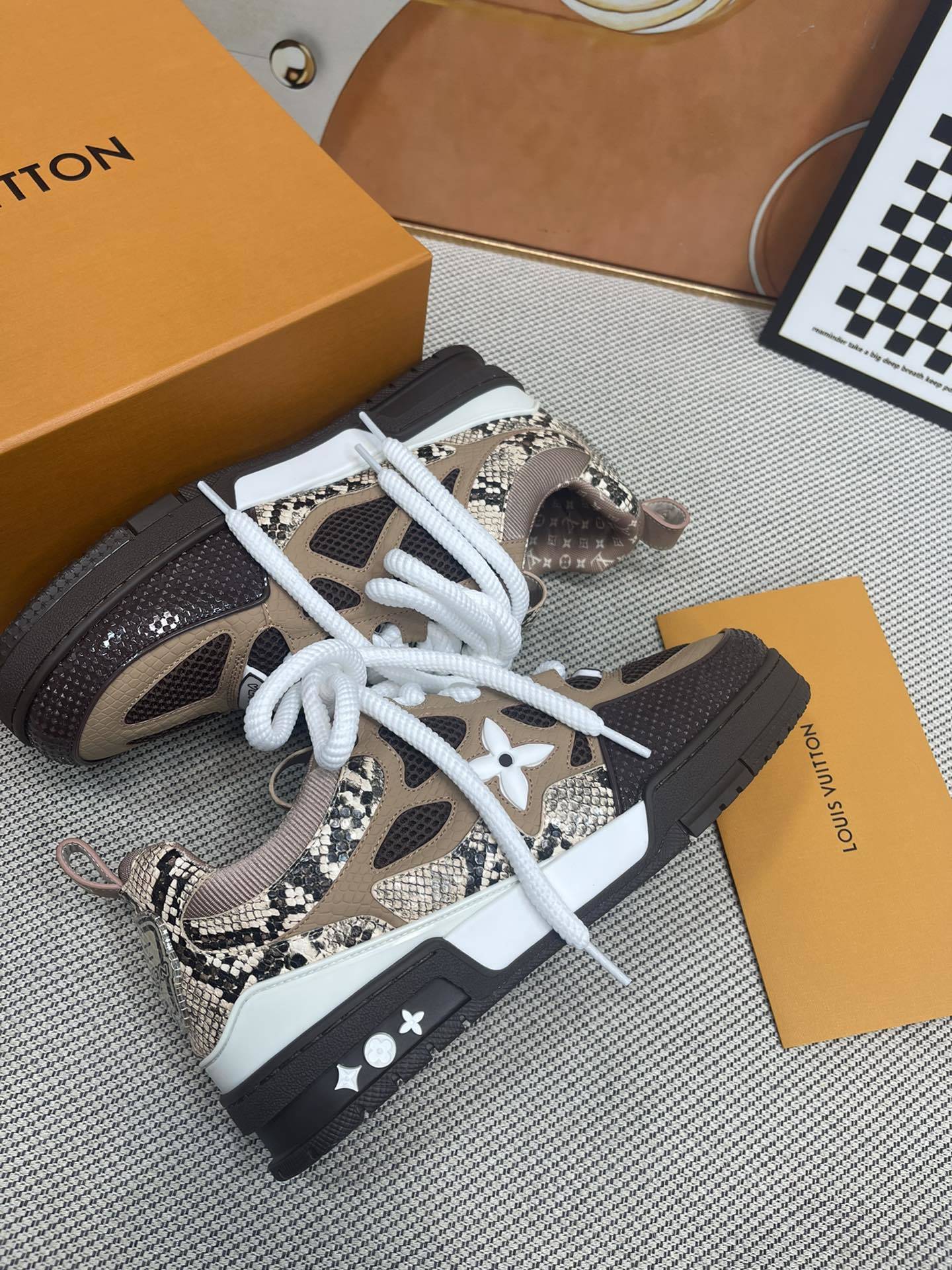 LV Skate Brown Snakeskin - immagine 5