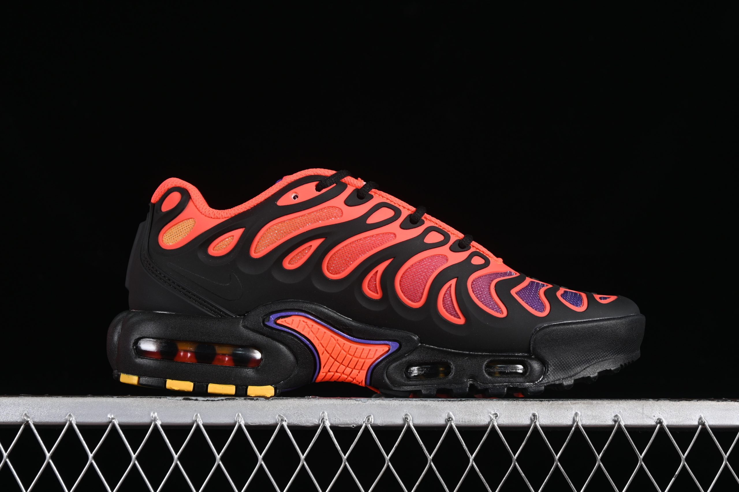 Nike Air Max Plus Drift TN 1 All Day - immagine 3