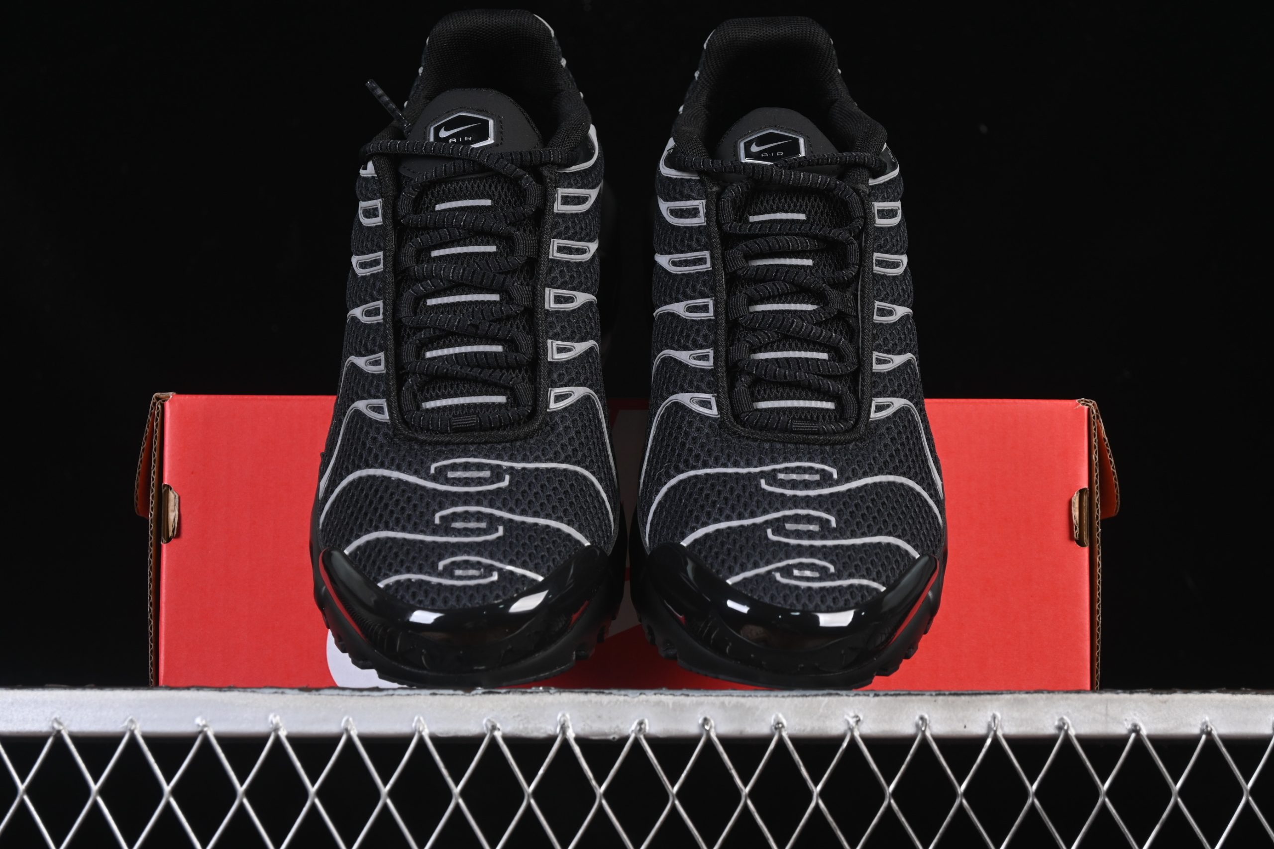 Nike Air Max Plus TN 1 Black Reflective Silver - immagine 5