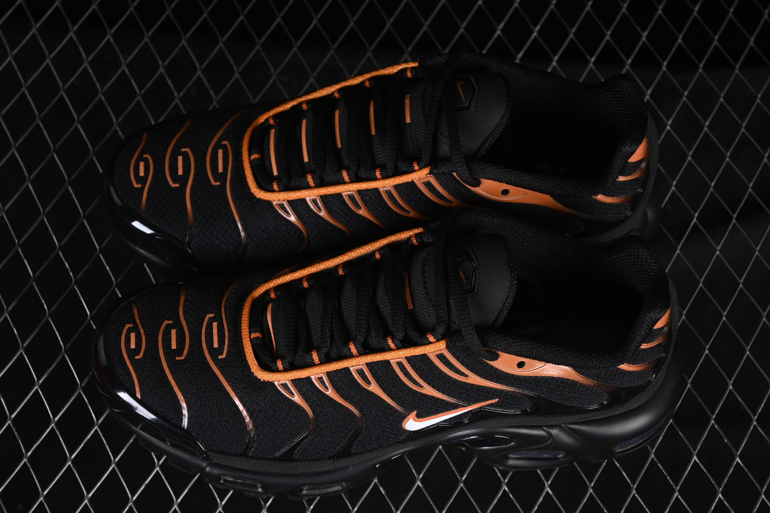 Nike Air Max Plus TN 1 Dark Obsidian Monarch - immagine 6