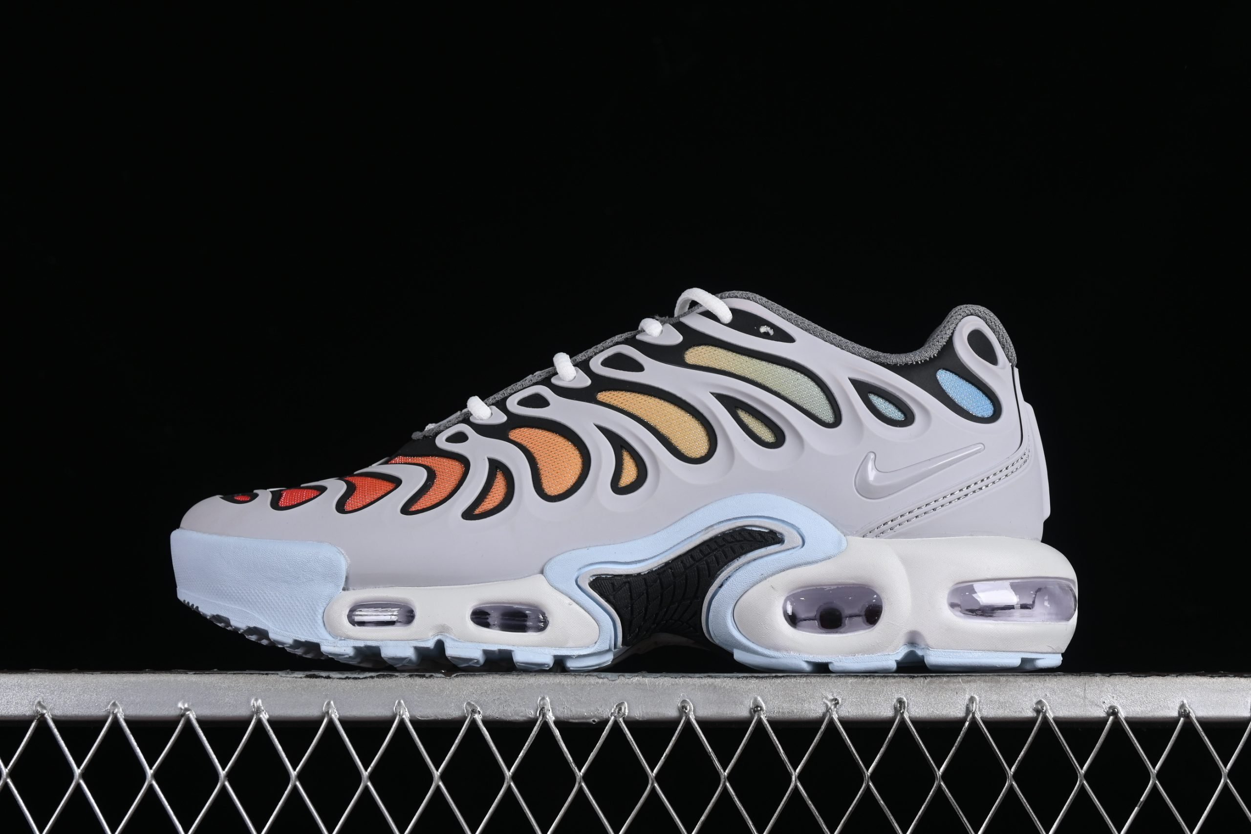 Nike Air Max Plus Drift TN 1 "Grey Sunset" - immagine 2