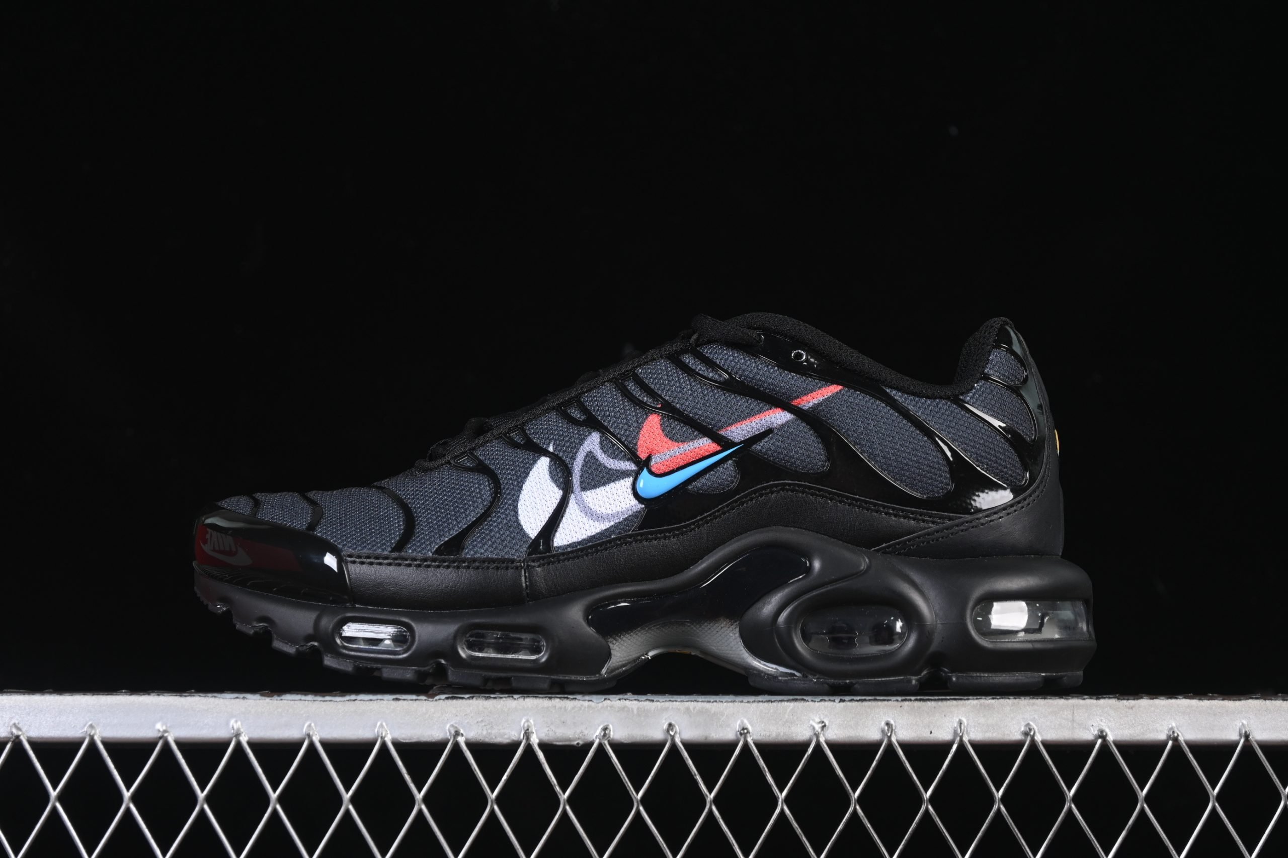 Nike Air Max Plus TN 1 Multi Swoosh Black Crimson - immagine 2