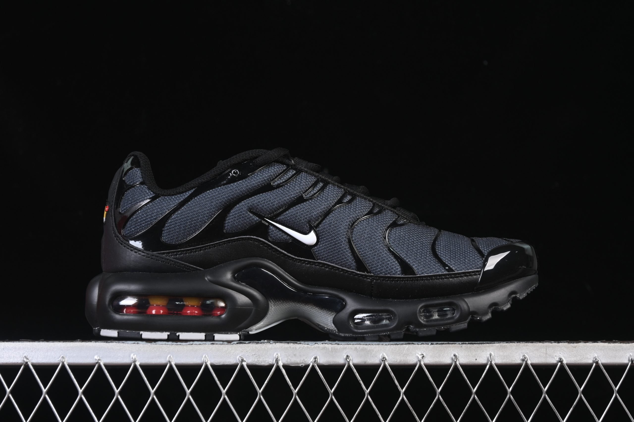 Nike Air Max Plus TN 1 Multi Swoosh Black Crimson - immagine 3