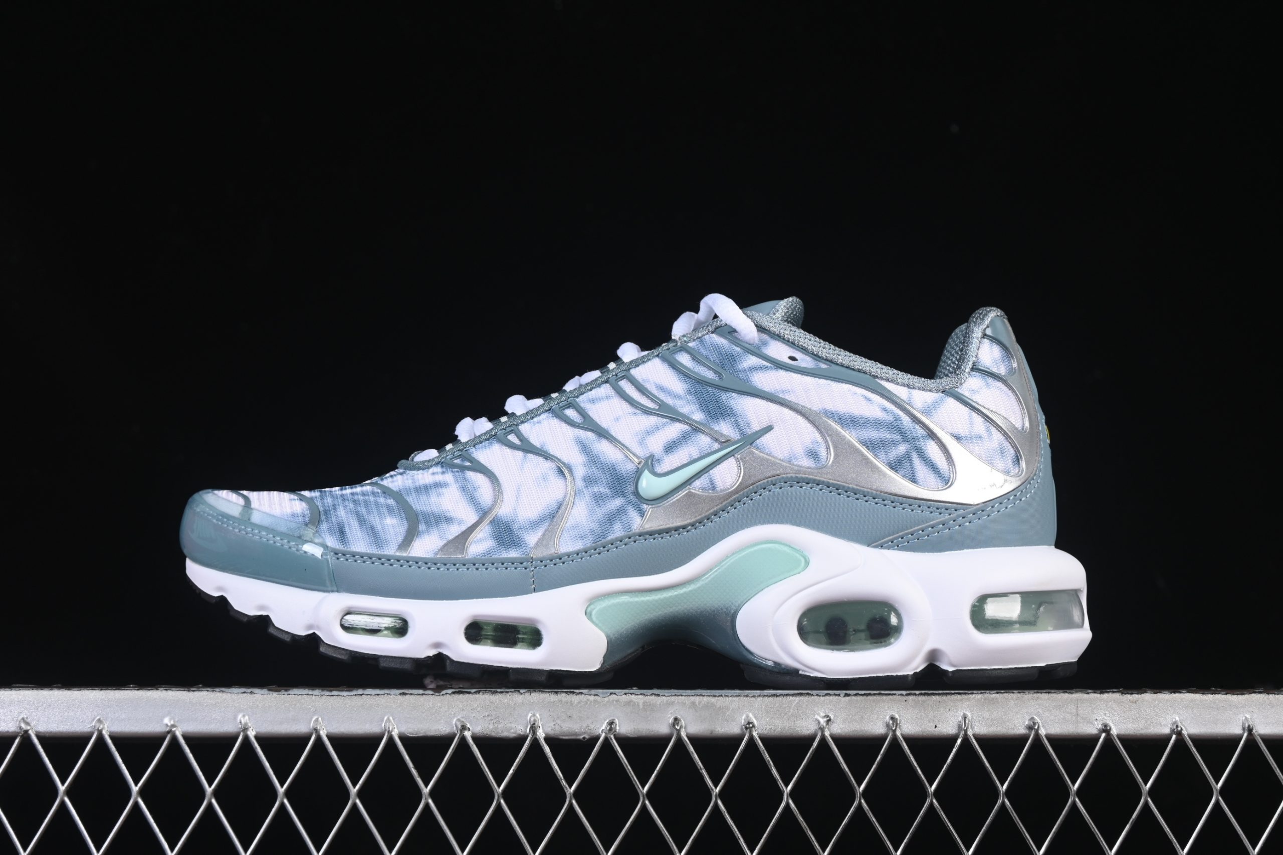 Nike Air Max Plus TN 1 Waterways - immagine 2