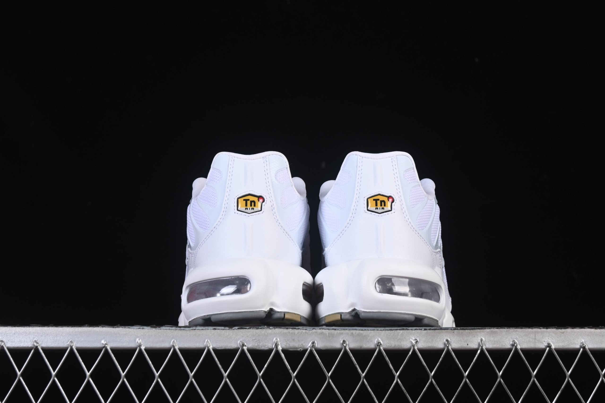 Nike Air Max Plus TN 1 Triple White - immagine 4