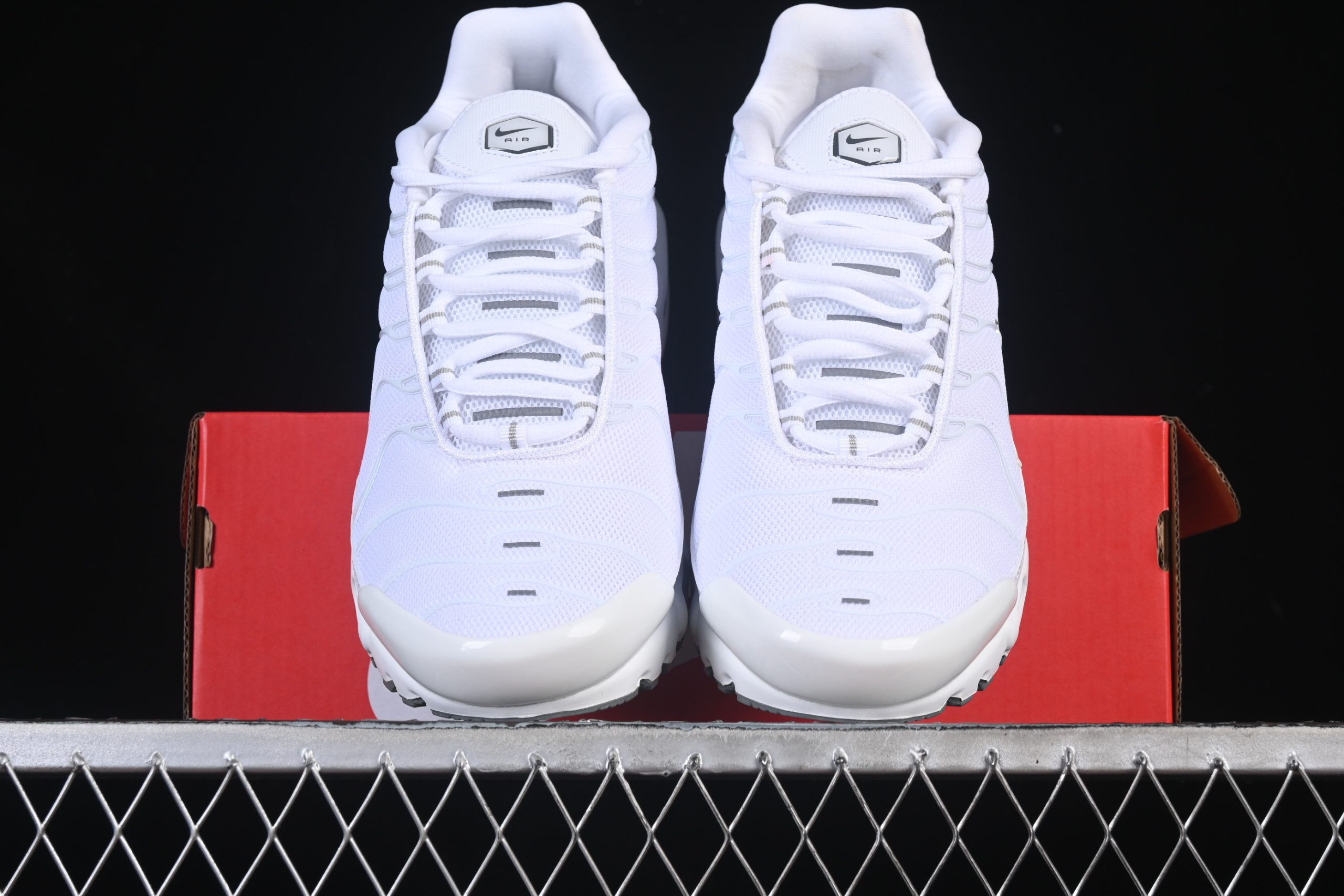 Nike Air Max Plus TN 1 Triple White - immagine 5