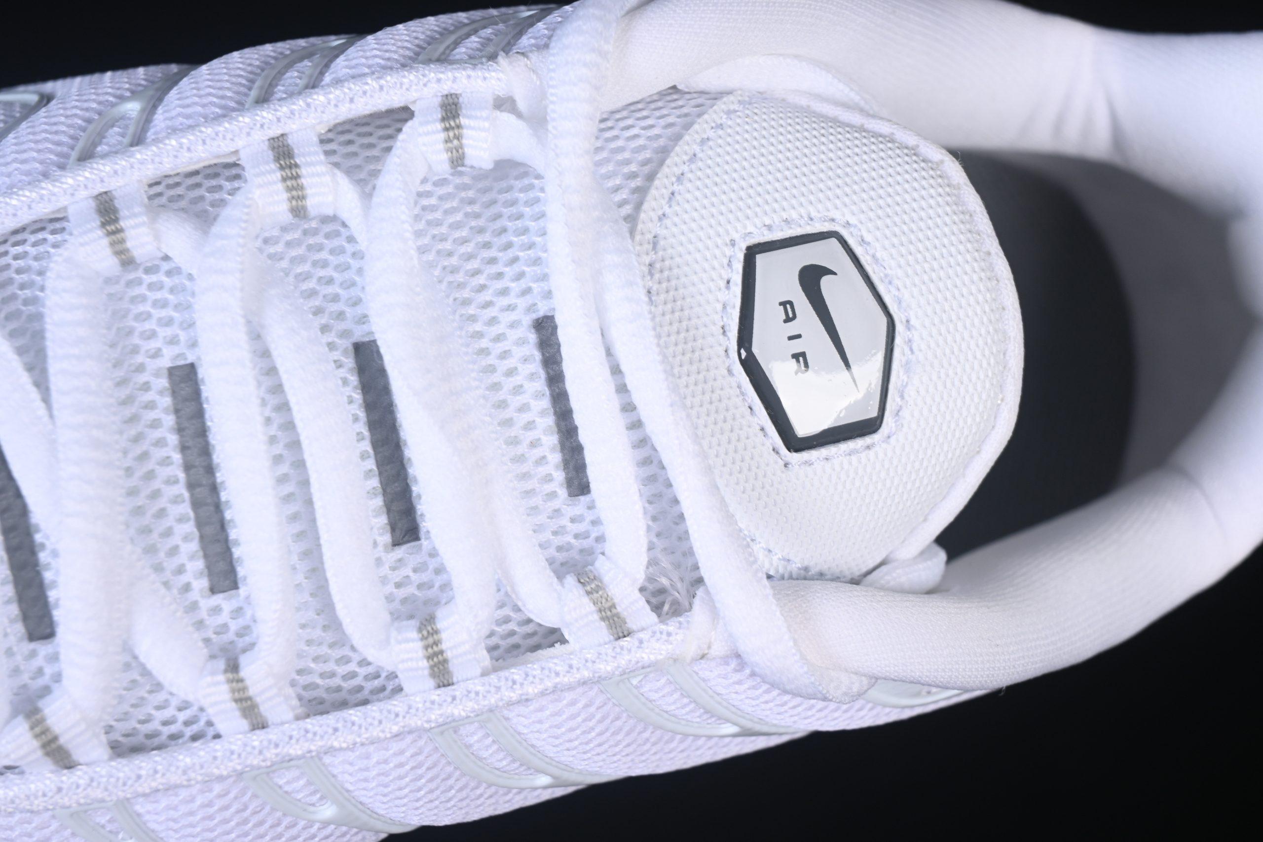Nike Air Max Plus TN 1 Triple White - immagine 6