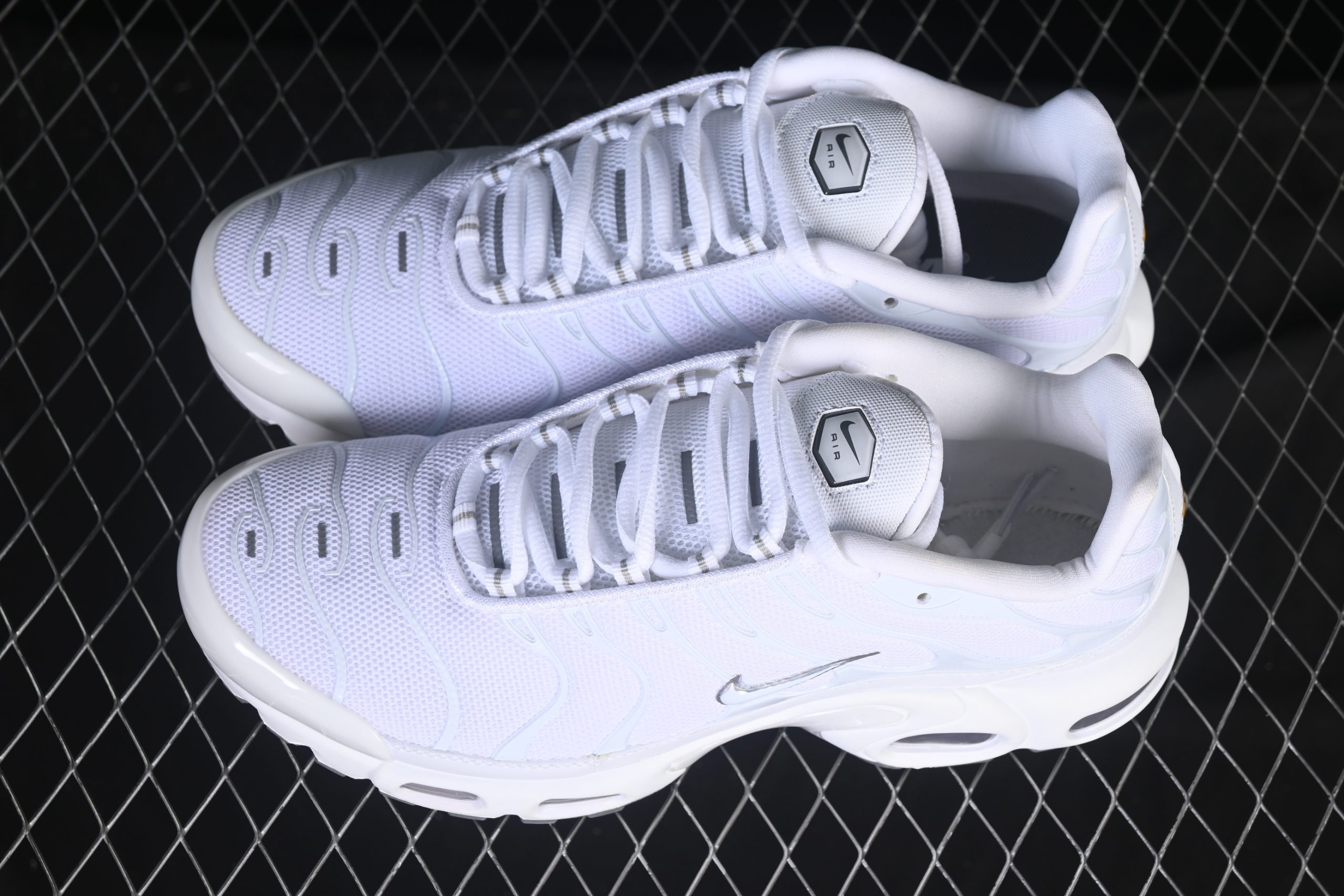 Nike Air Max Plus TN 1 Triple White - immagine 7
