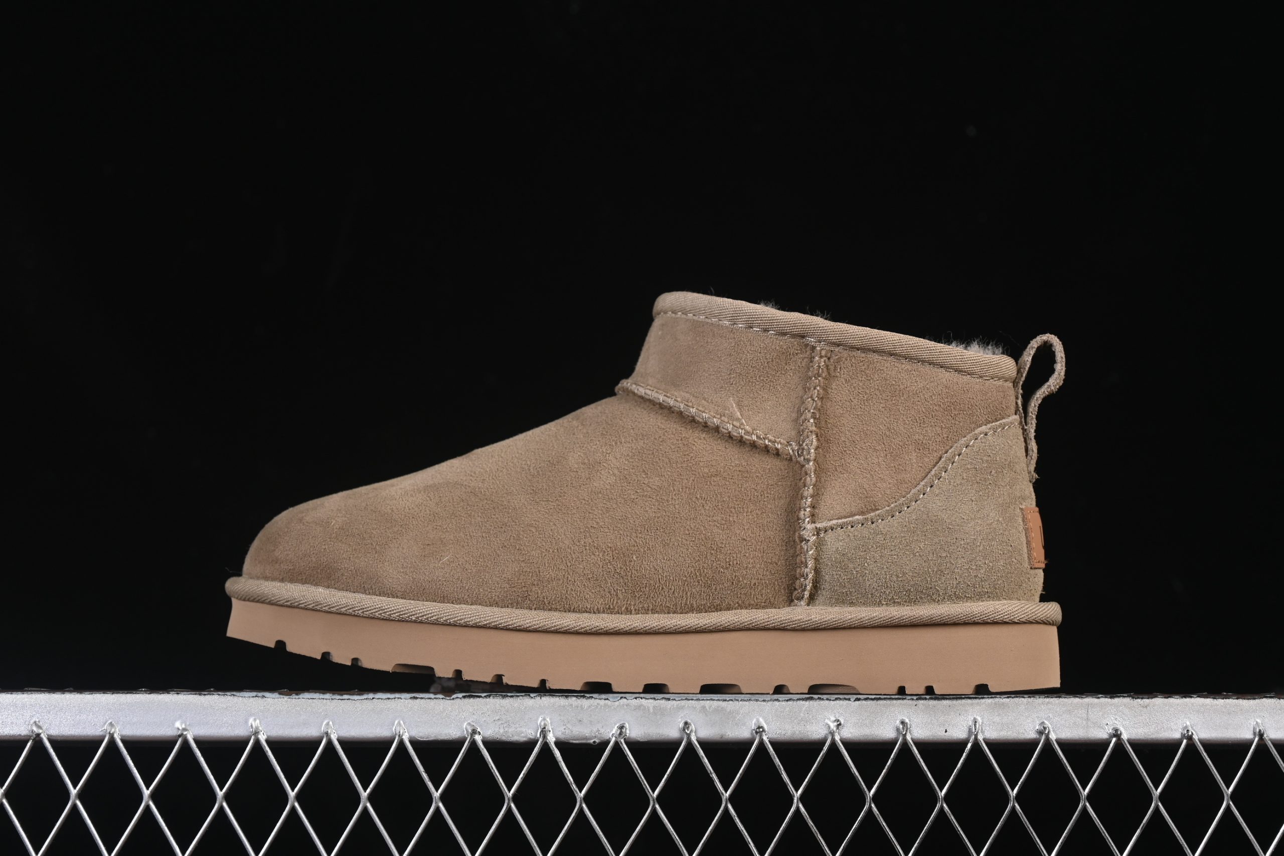 UGG Classic Ultra Mini Antilope - immagine 2