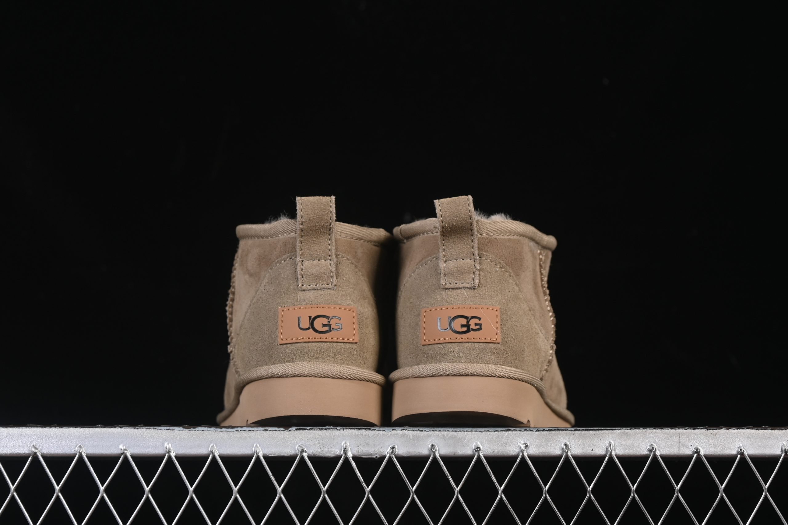 UGG Classic Ultra Mini Antilope - immagine 4