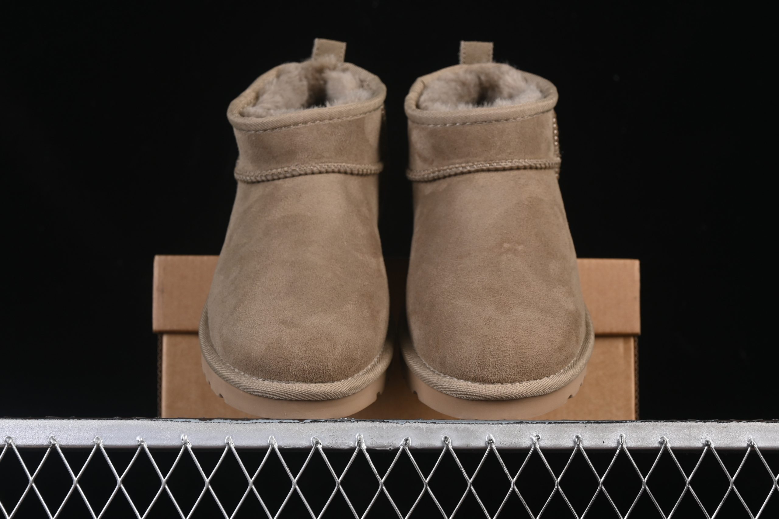 UGG Classic Ultra Mini Antilope - immagine 5