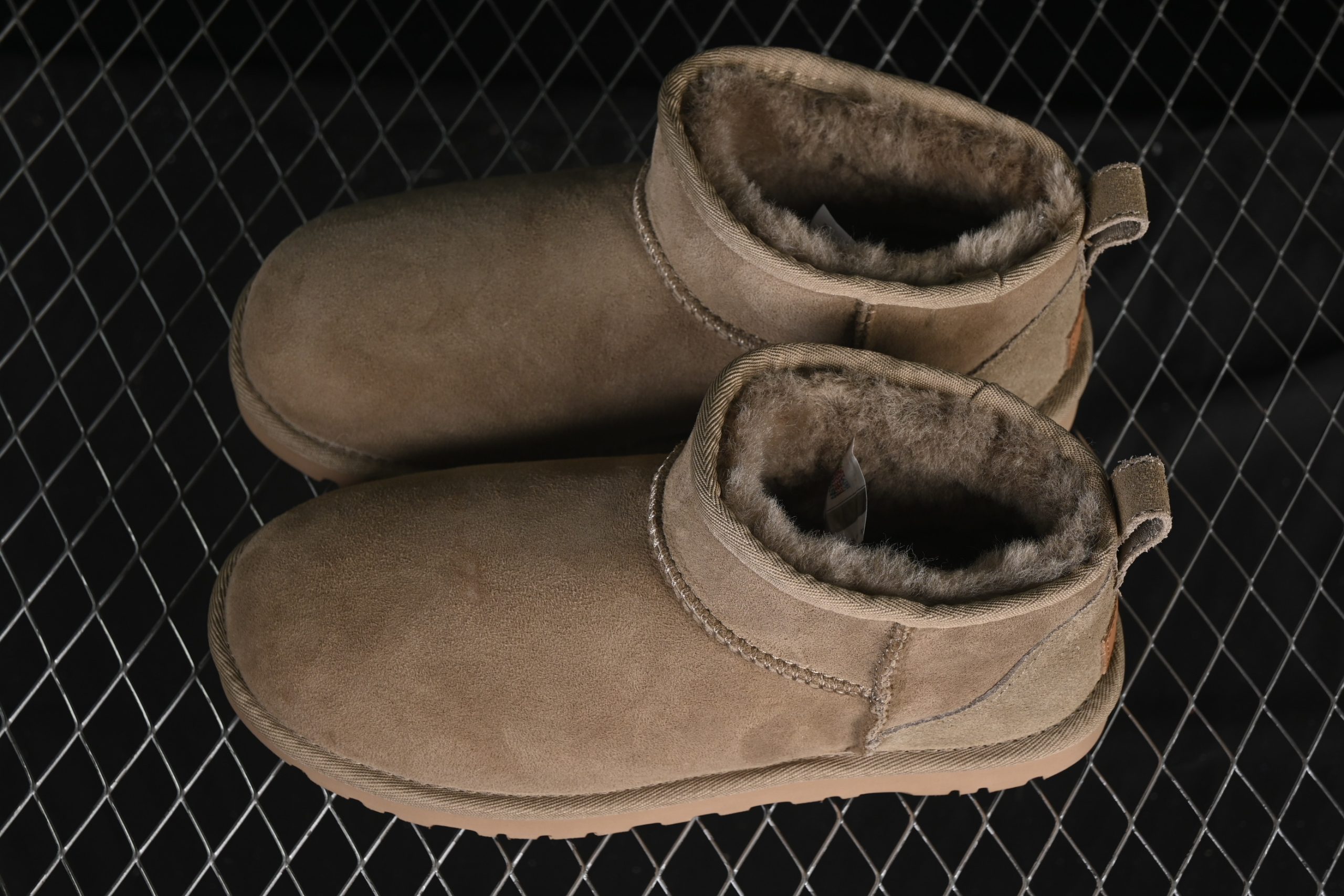 UGG Classic Ultra Mini Antilope - immagine 6