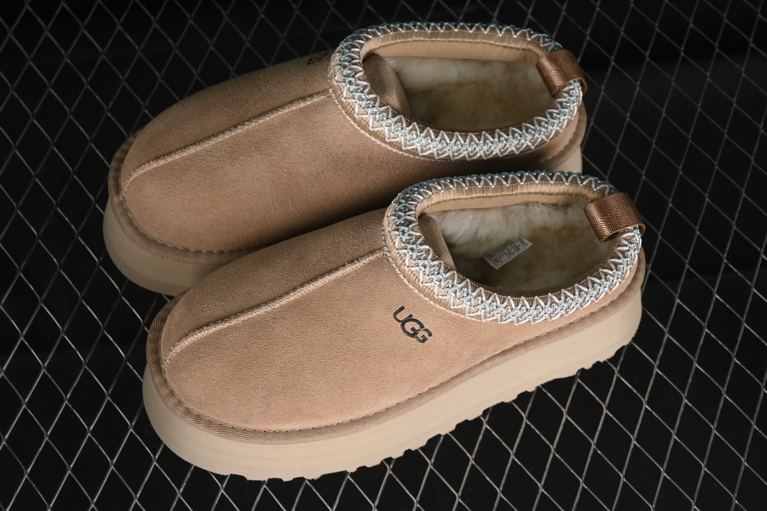 UGG Tazz Platform Brown - immagine 6