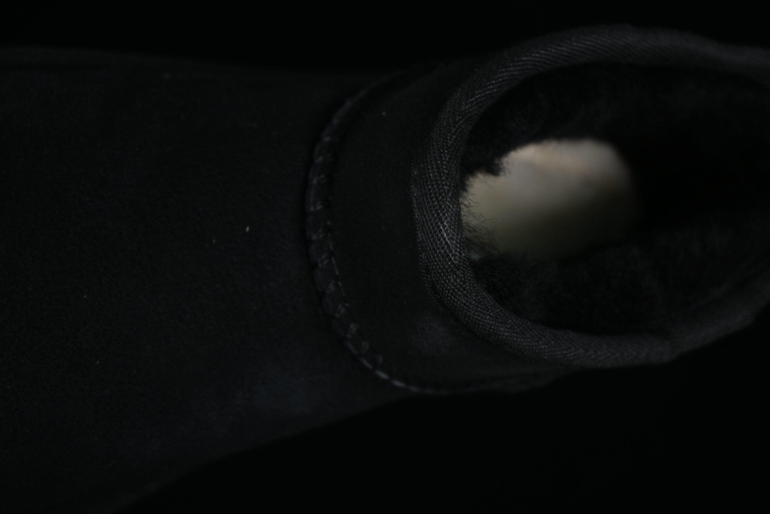 UGG Classic Ultra Mini Triple Black - immagine 7