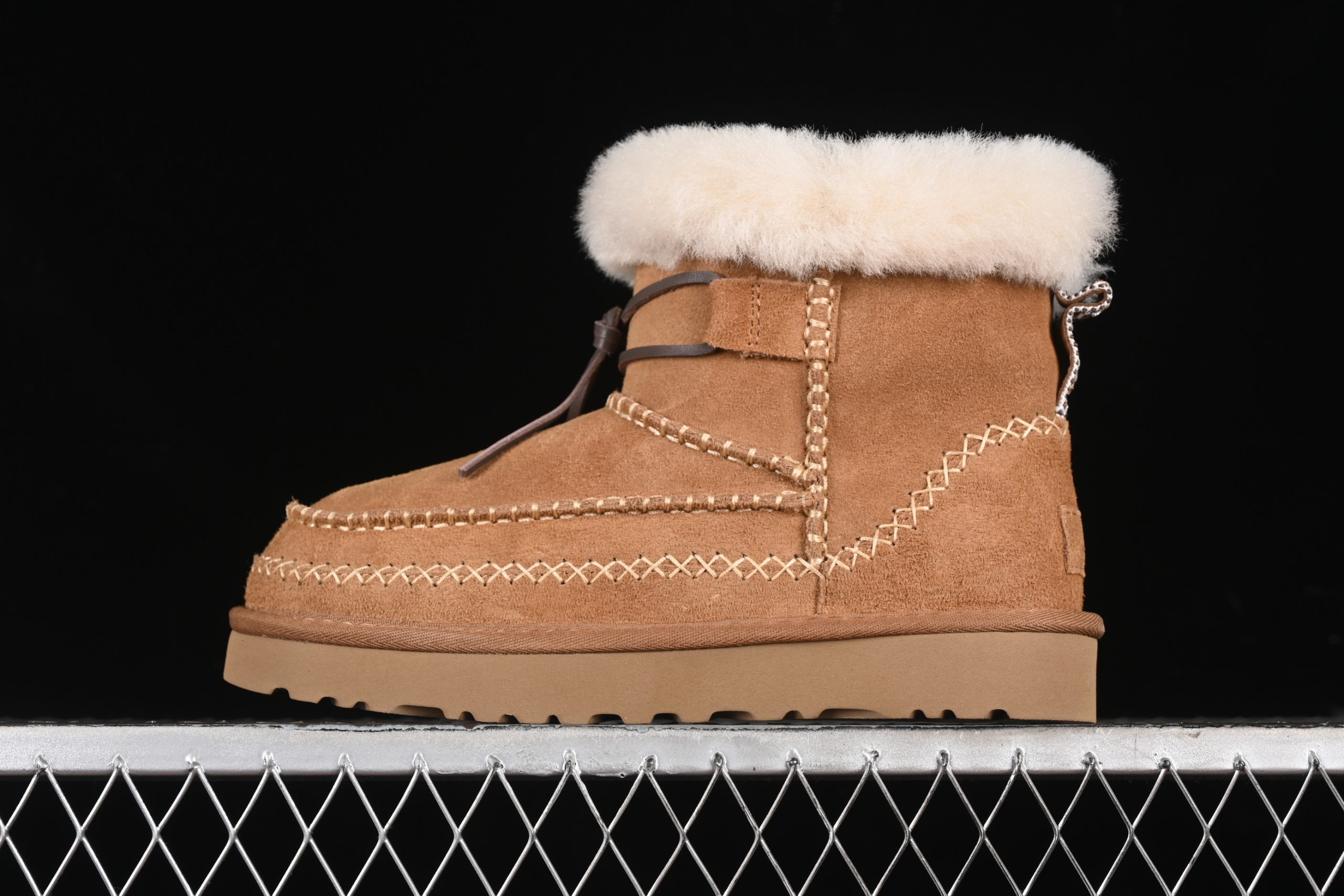 UGG Classic Mini Alpine Chestnut - immagine 2