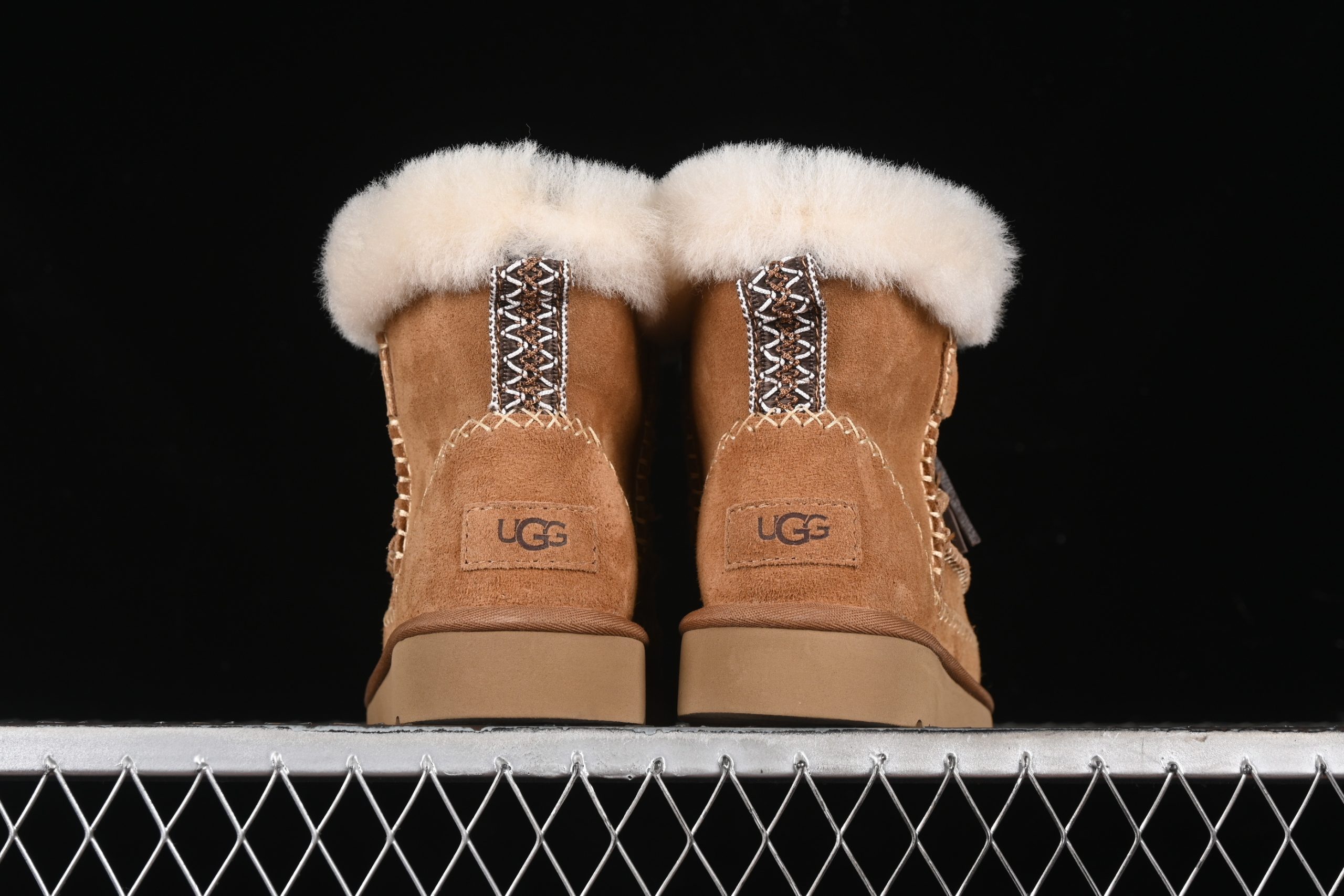 UGG Classic Mini Alpine Chestnut - immagine 4