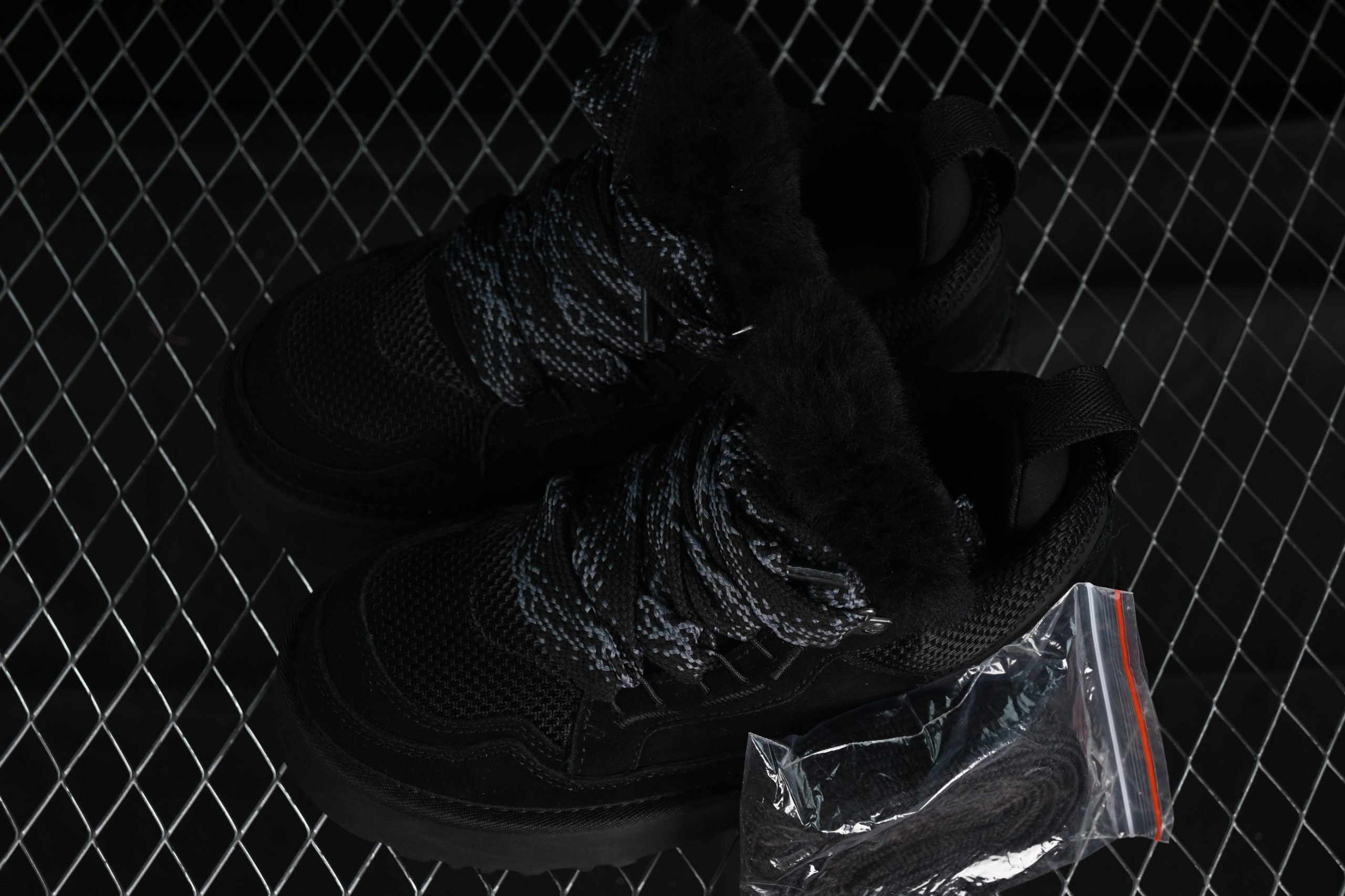 UGG Lowmel Black - immagine 6