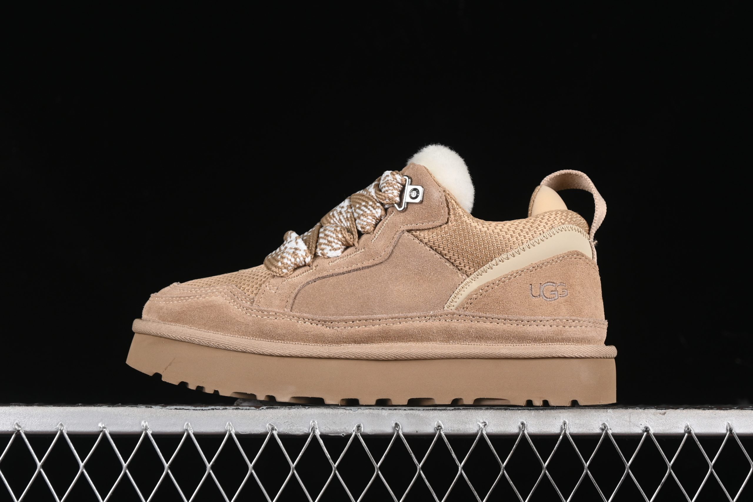 UGG Lowmel Sand - immagine 2