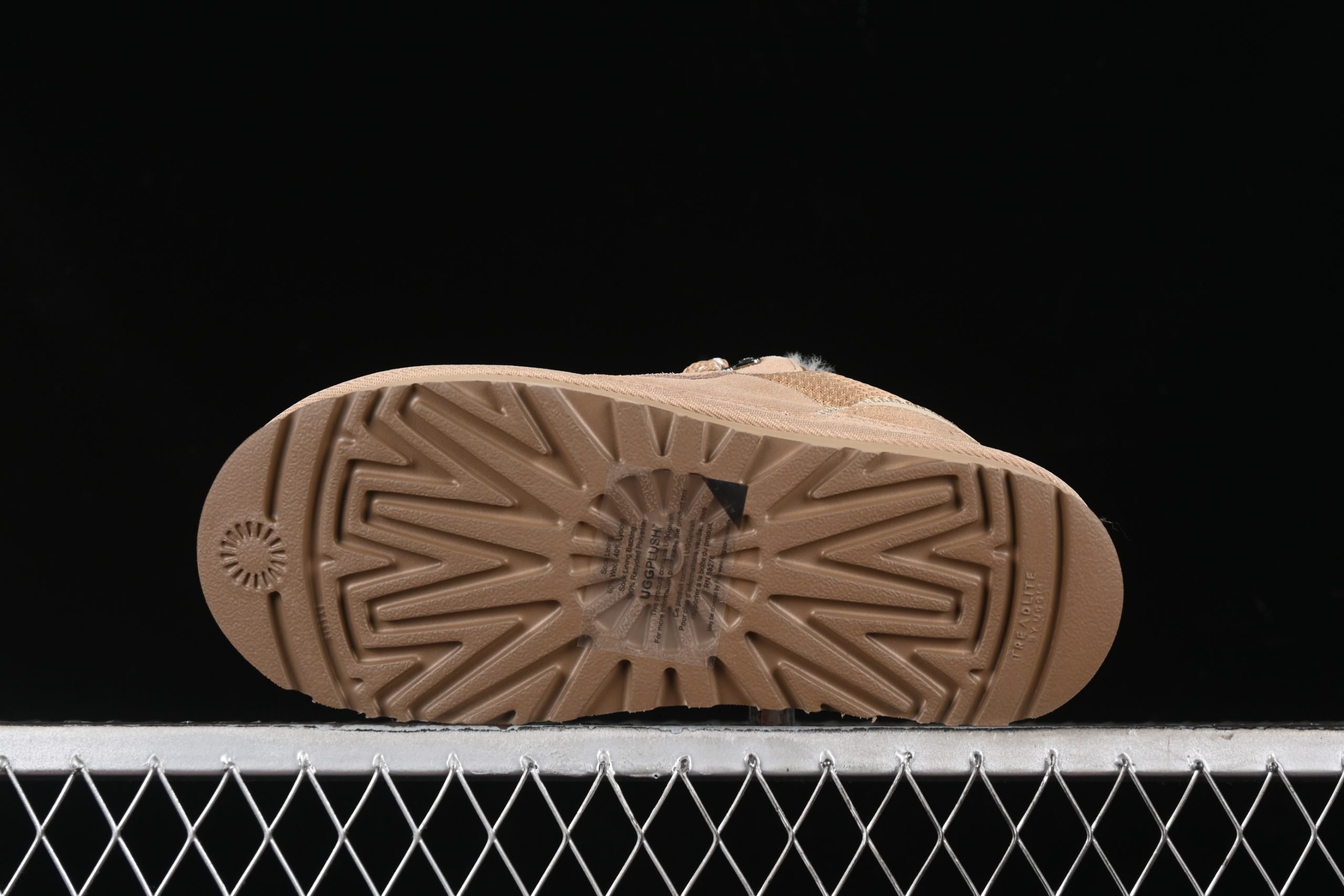 UGG Lowmel Sand - immagine 3