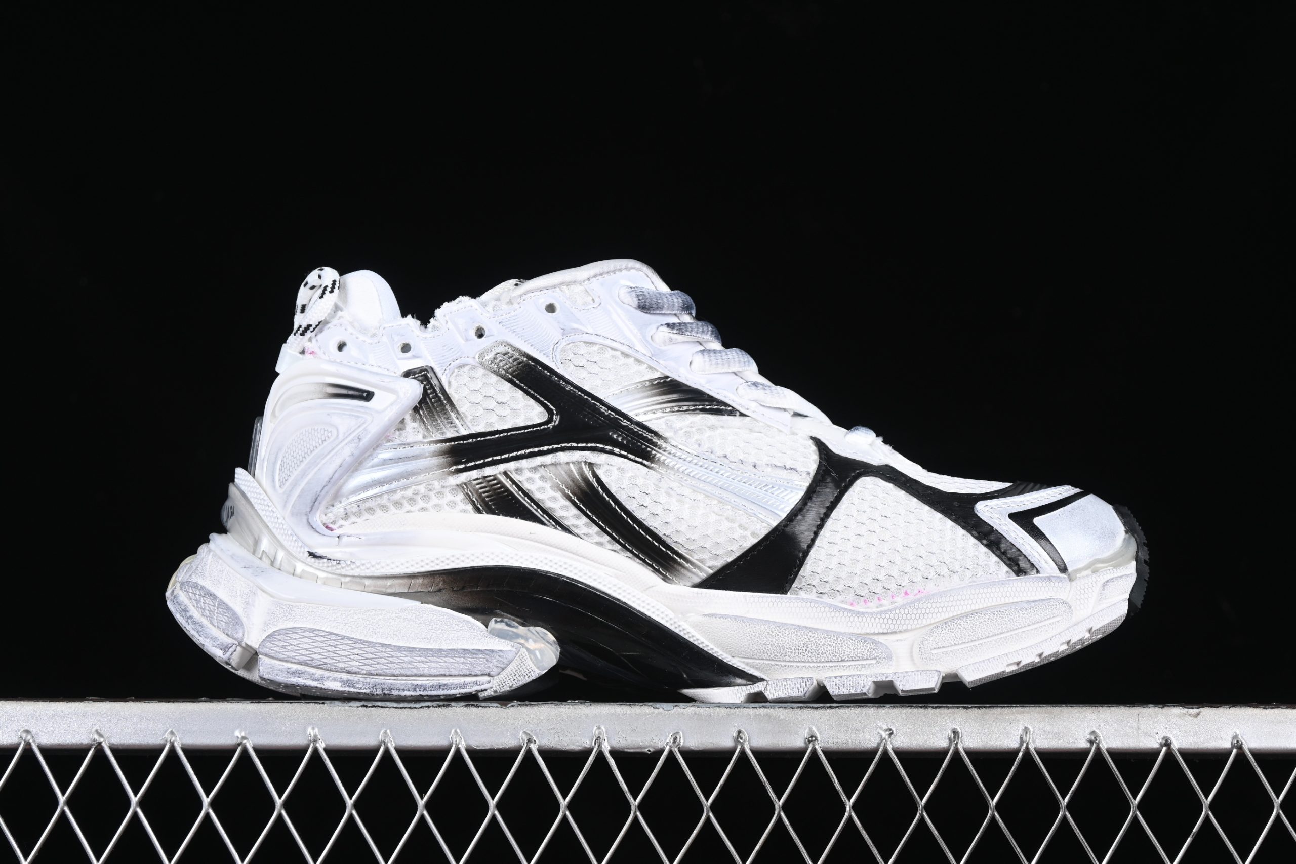 Balenciaga Runner Gardient White Black - immagine 3