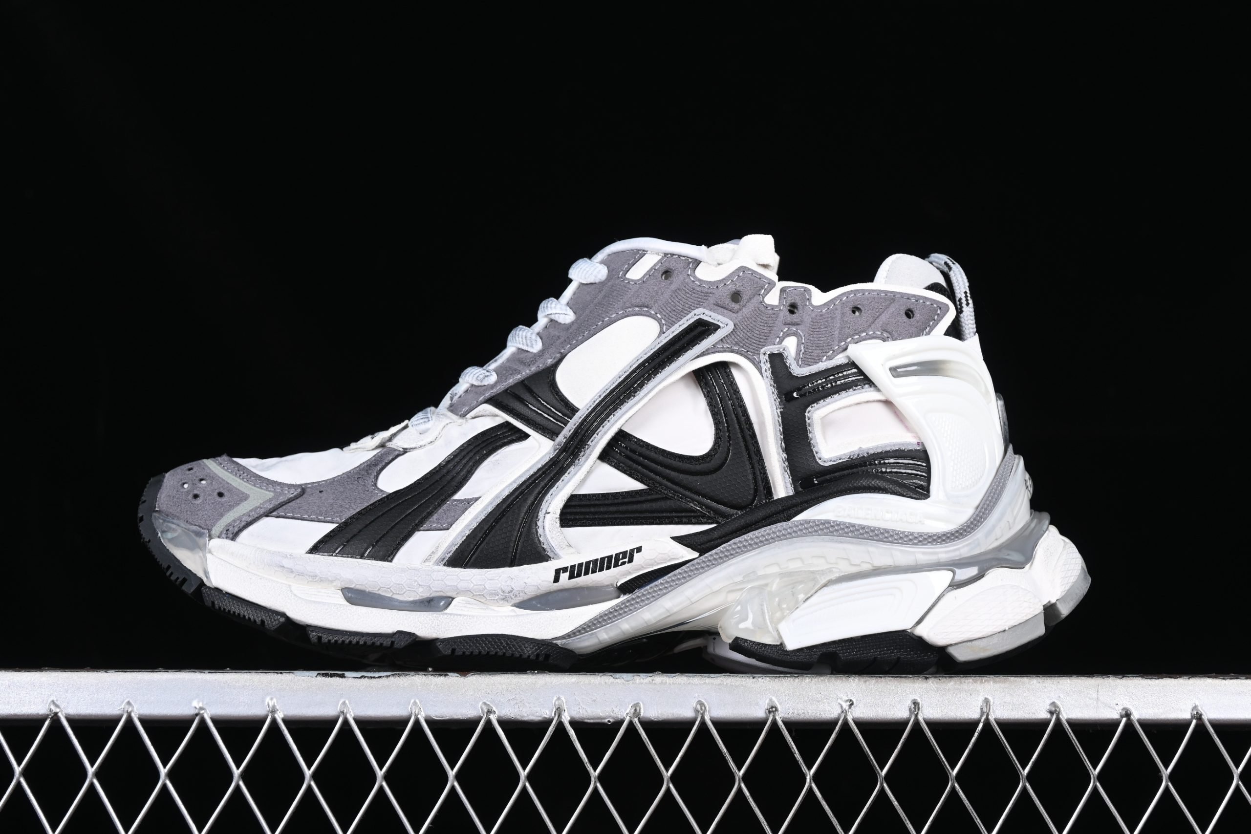 Balenciaga Runner Grey White Black - immagine 2