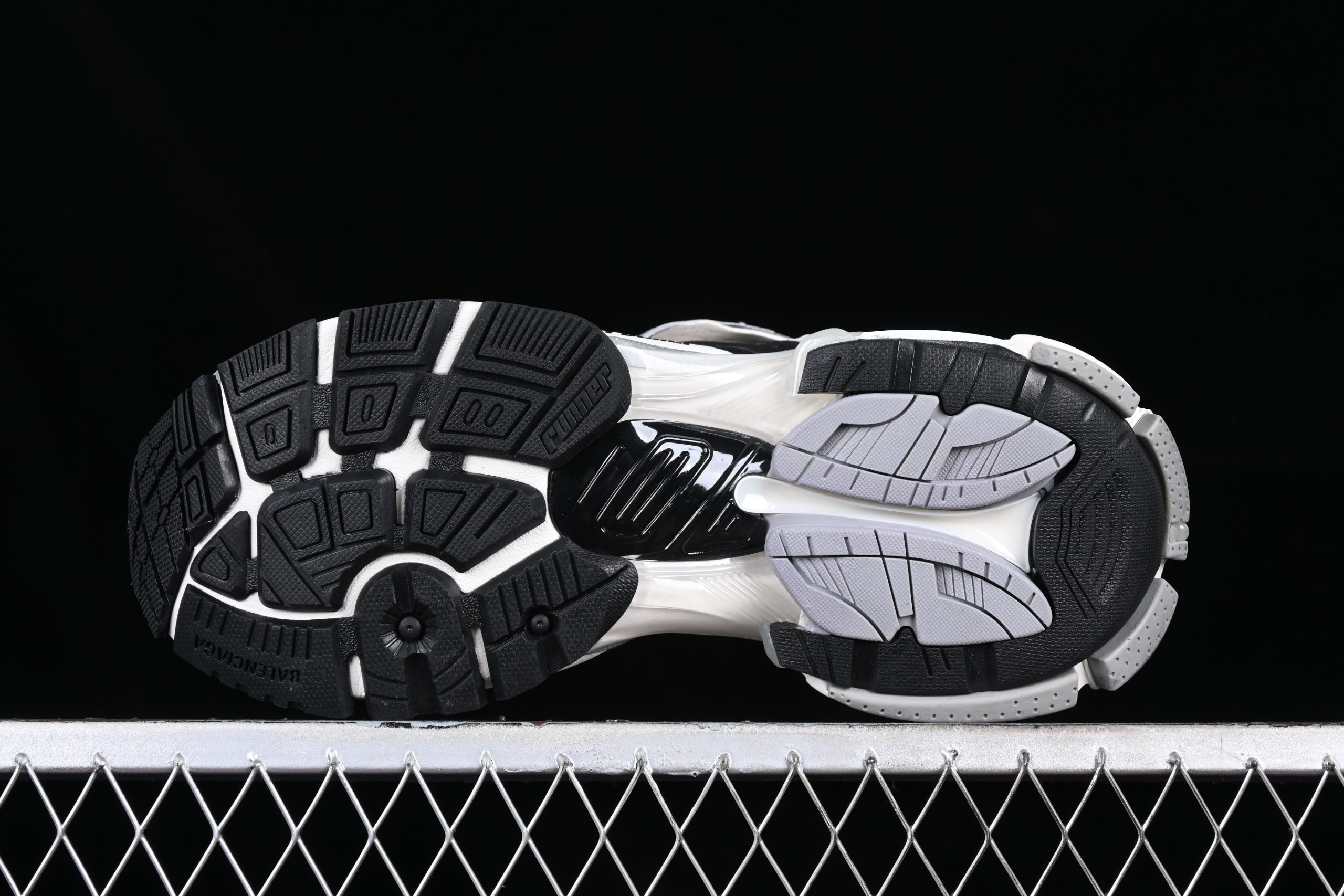 Balenciaga Runner Grey White Black - immagine 4