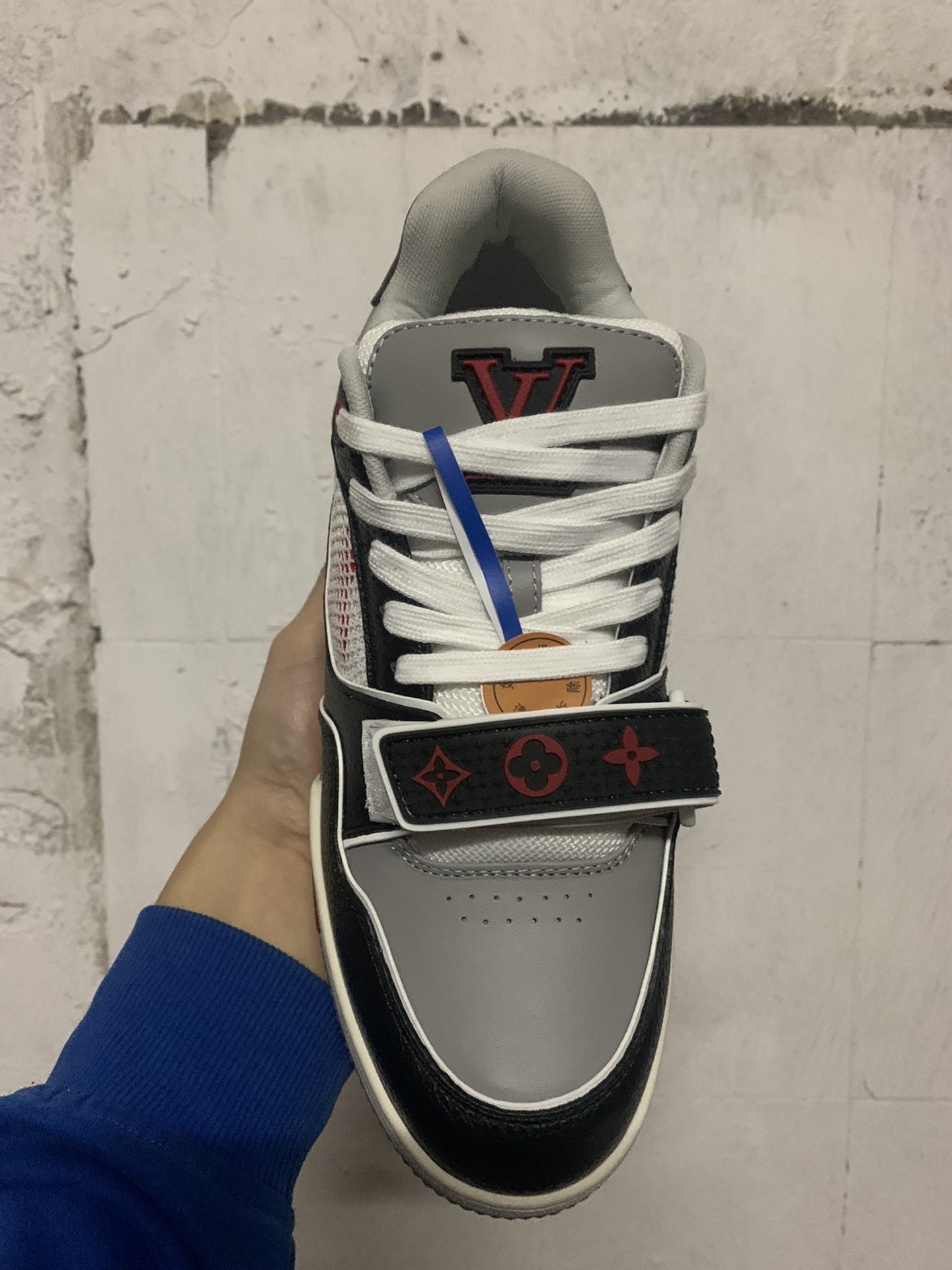 LV Skate Black Red Monogram Flower - immagine 2