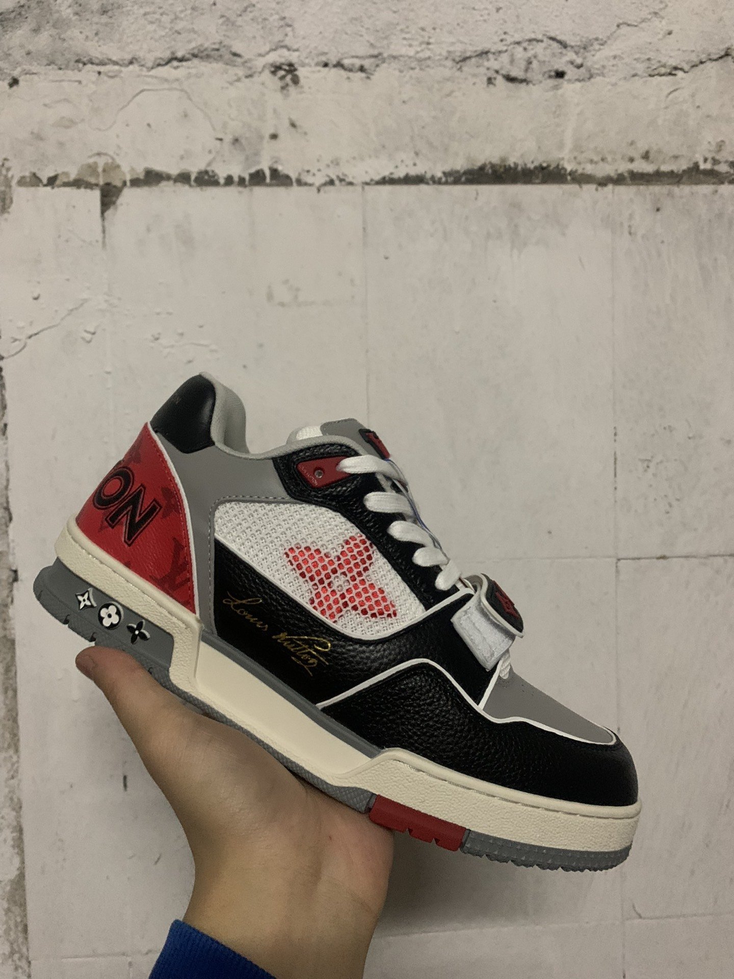 LV Skate Black Red Monogram Flower - immagine 5