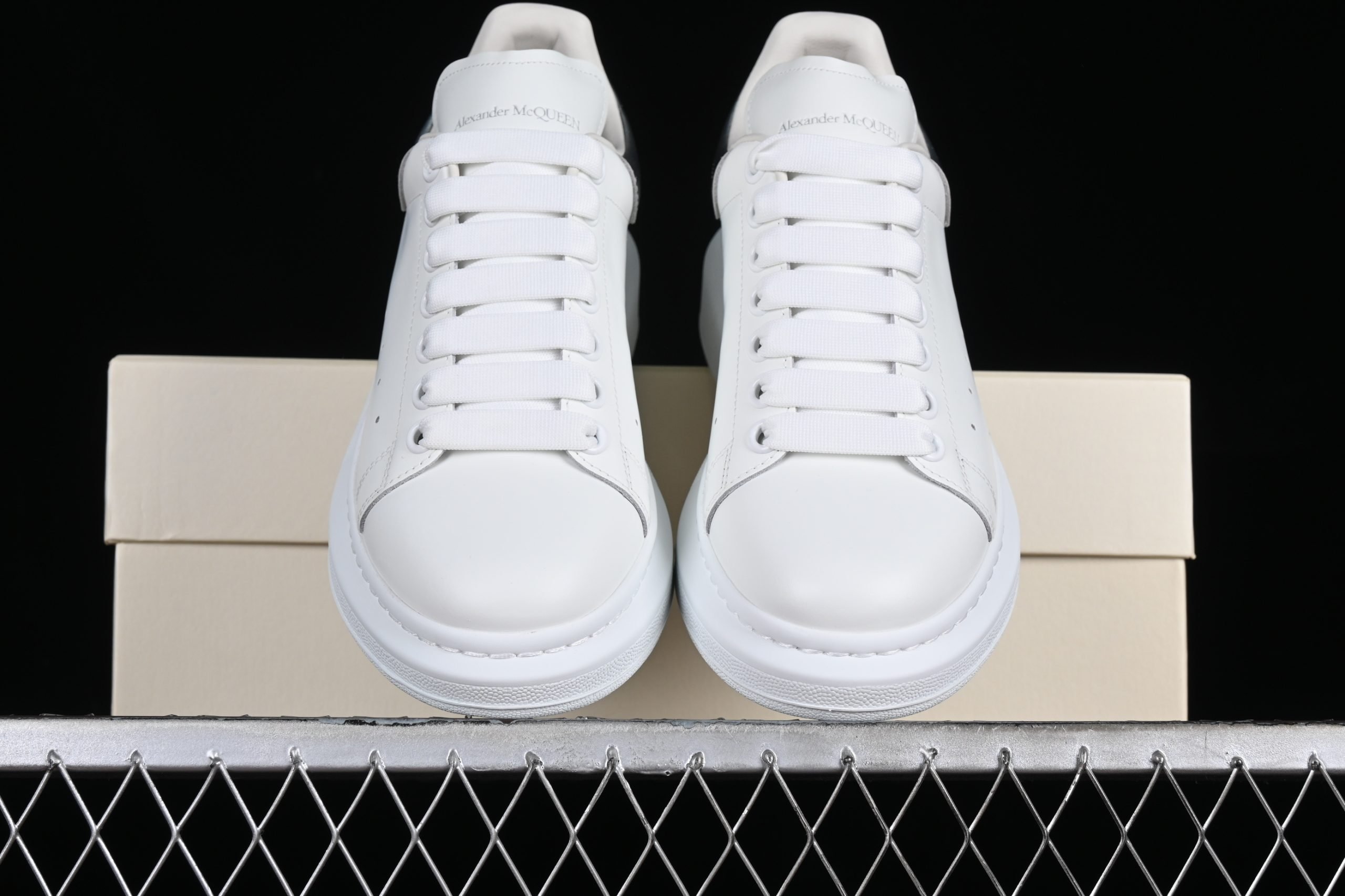 McQueen Oversized Bianco Platino - immagine 5