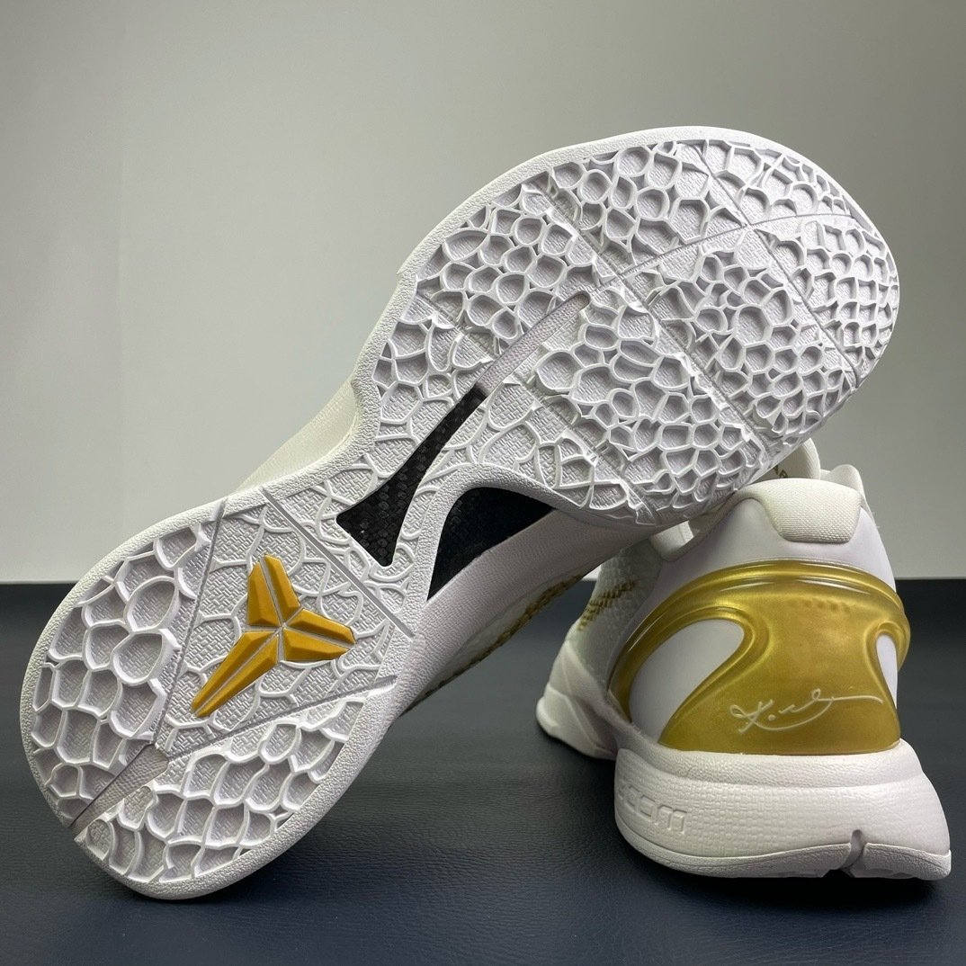 Nike Kobe 6 BHM White Metallic Gold Sample - immagine 4