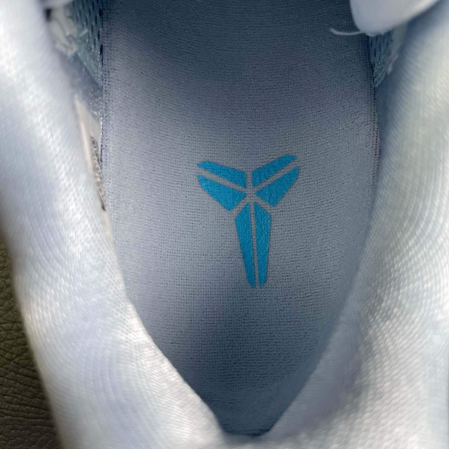Nike Kobe 6 Caitlin Clark Light Armory Blue - immagine 7