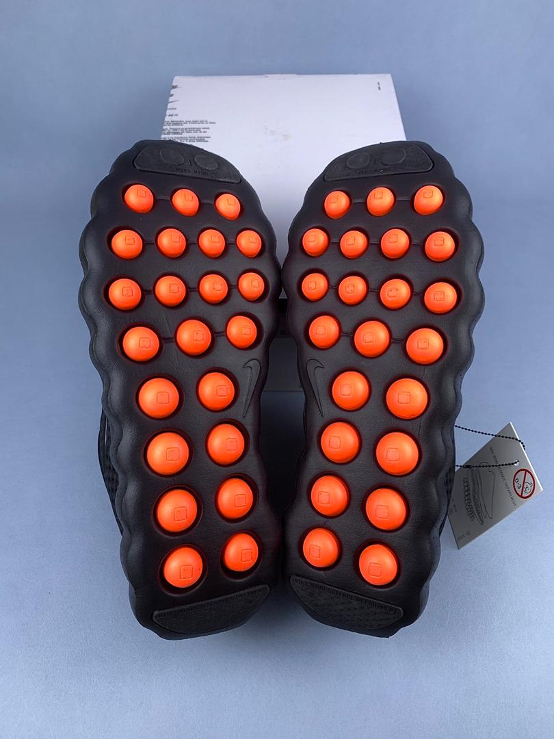 Nike Mind 002 “Black/Hyper Crimson” - immagine 3