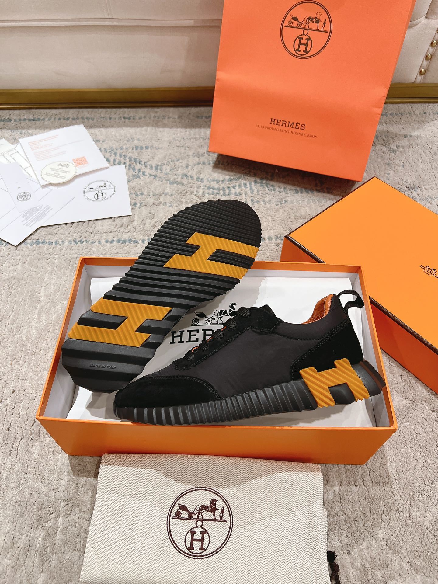 Hermes Bouncing Sneaker Black Honey - immagine 2